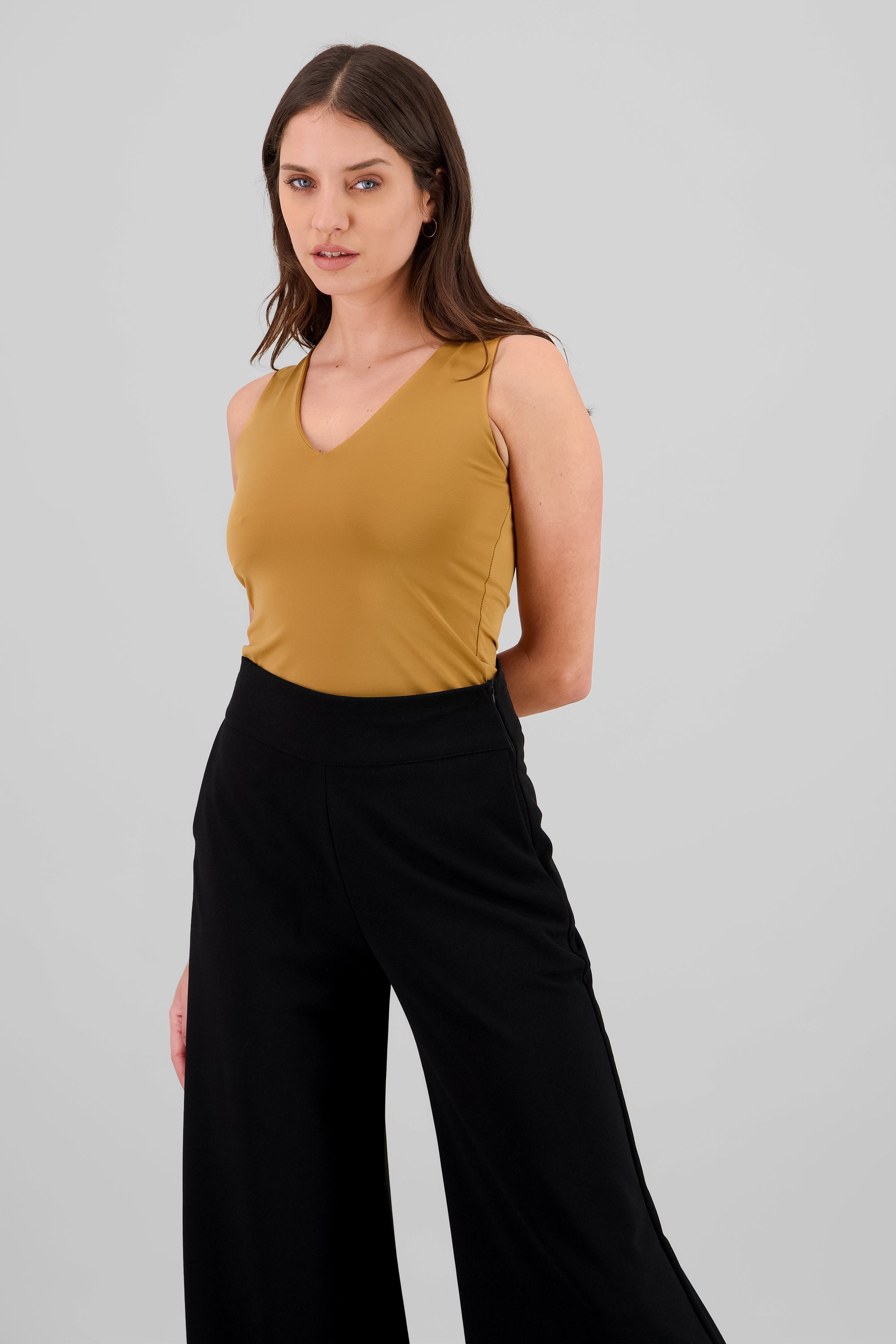 Bodysuit escote V liso Hypsters CAMELLO