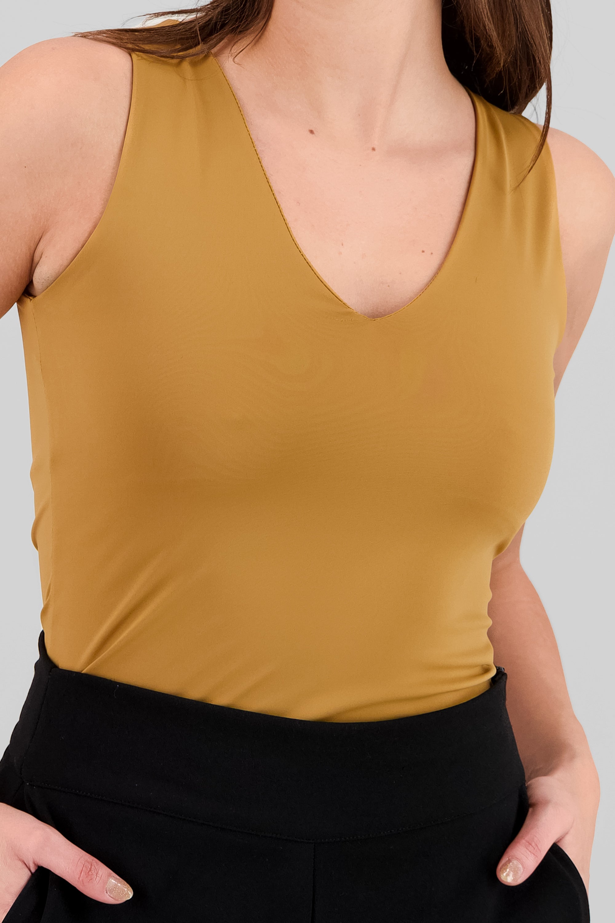Bodysuit escote V liso Hypsters CAMELLO