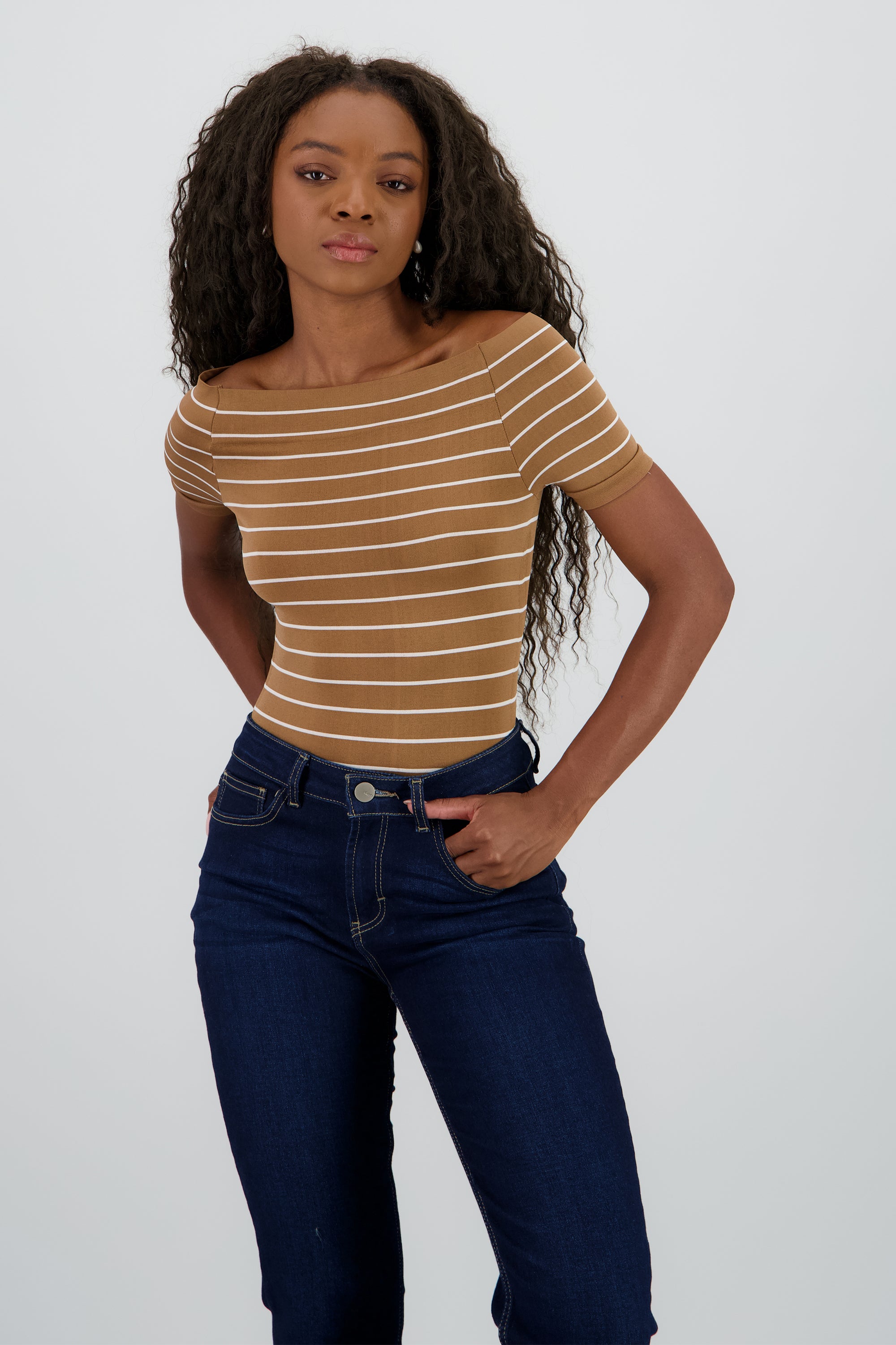 Bodysuit rayas hombro descubierto CHOCOLATE