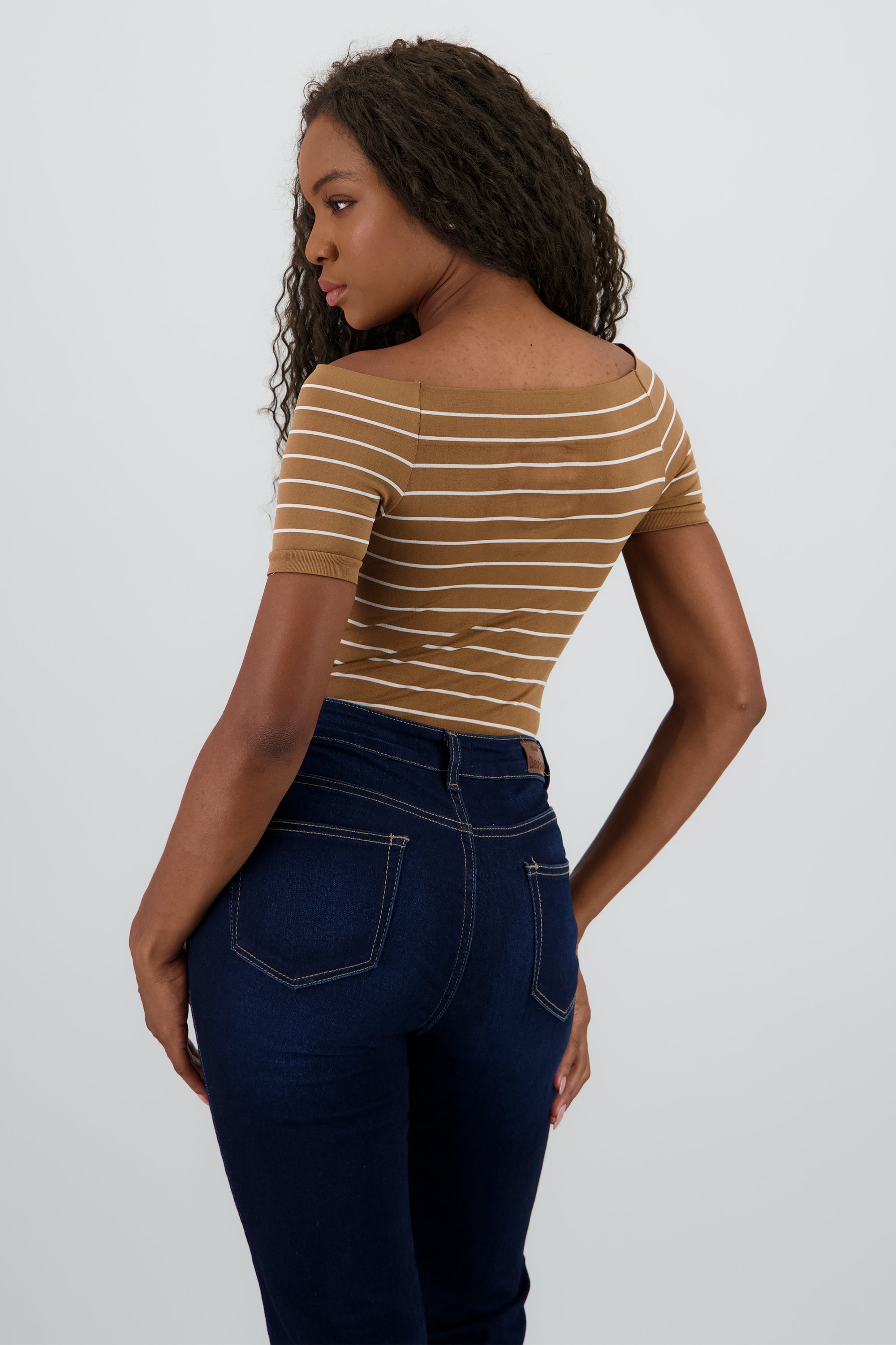 Bodysuit rayas hombro descubierto CHOCOLATE