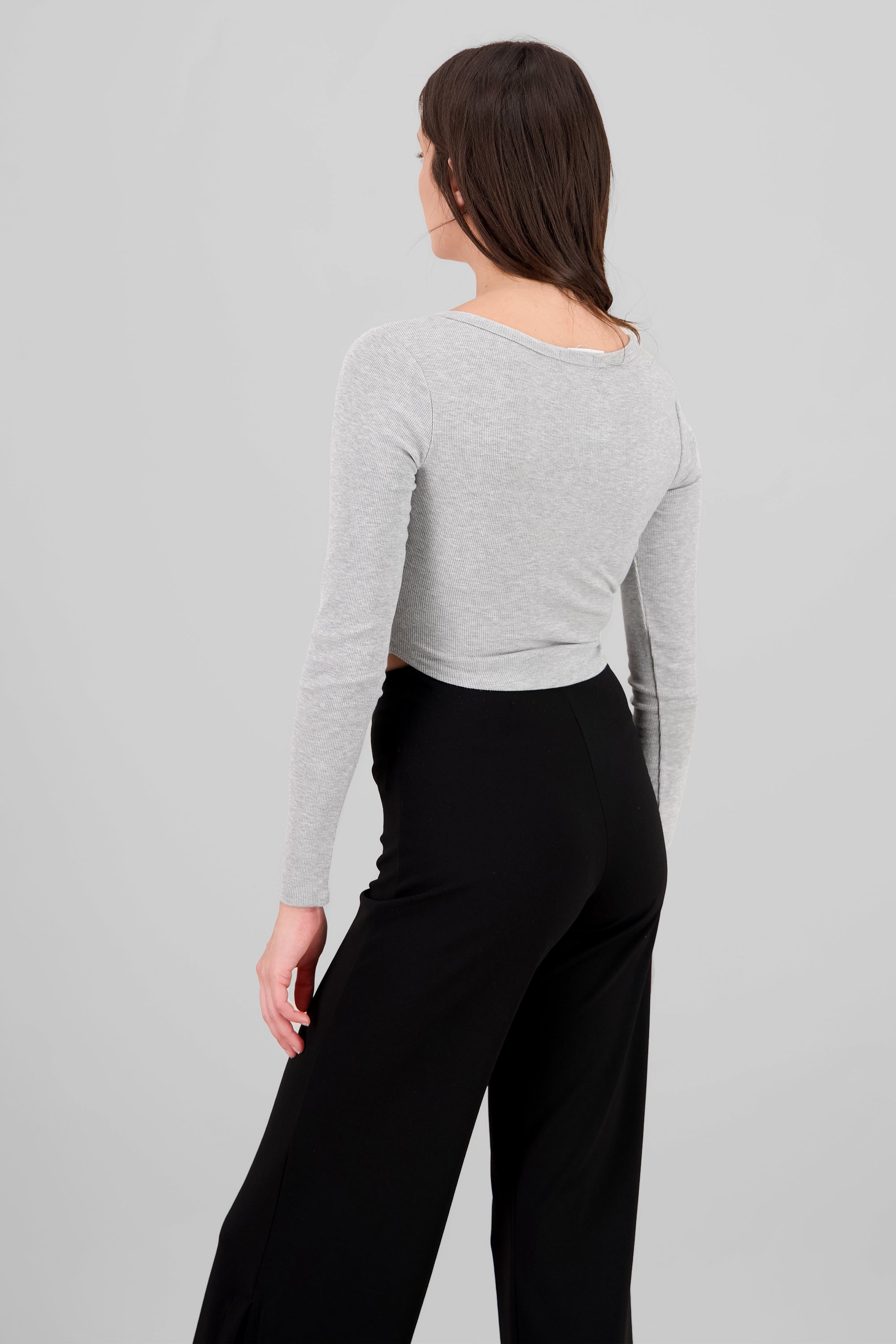 Top manga larga escote cuadrado con broches GRIS