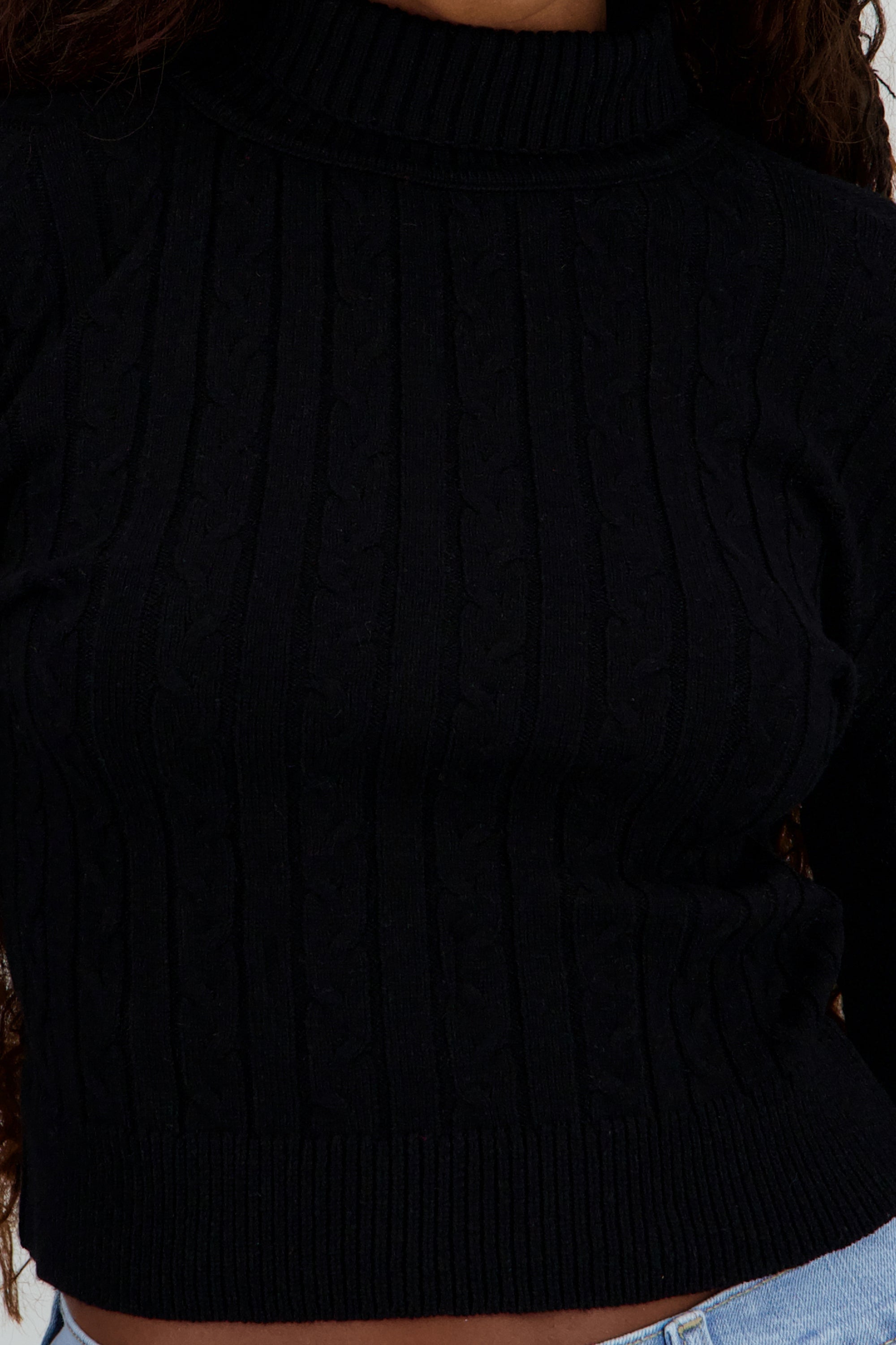 Sueter manga larga tejido cuello NEGRO