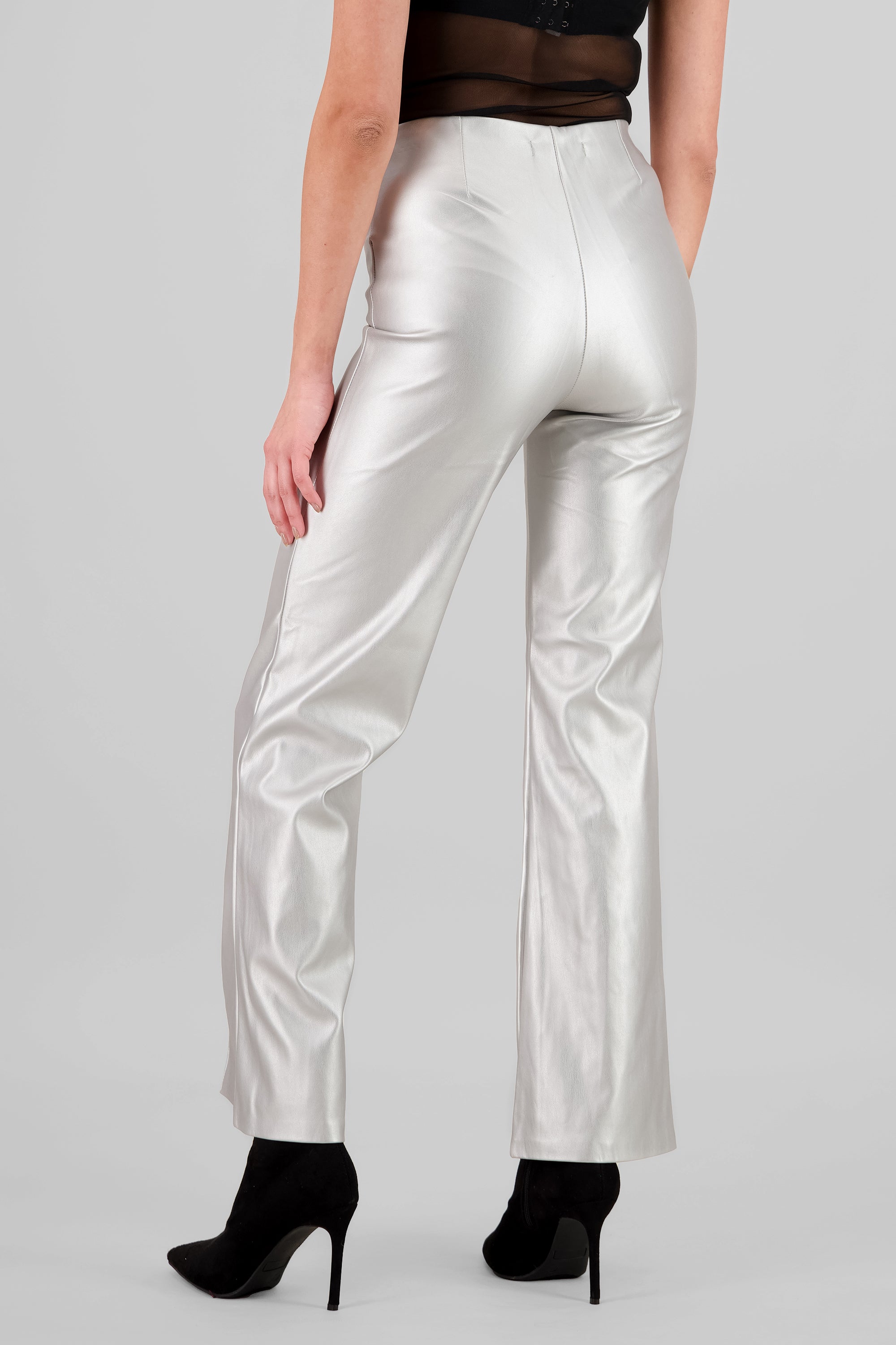 Pantalon amplio detalle costura PLATA