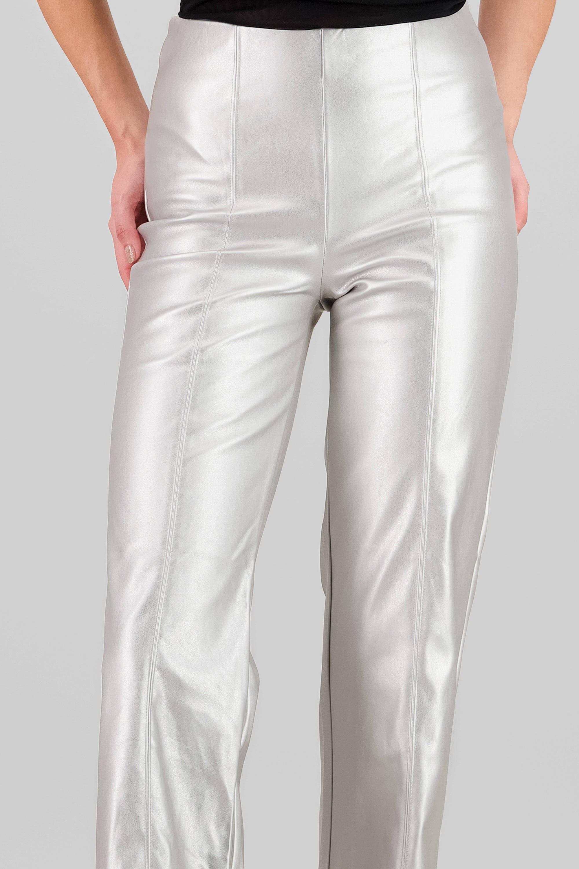 Pantalon amplio detalle costura PLATA