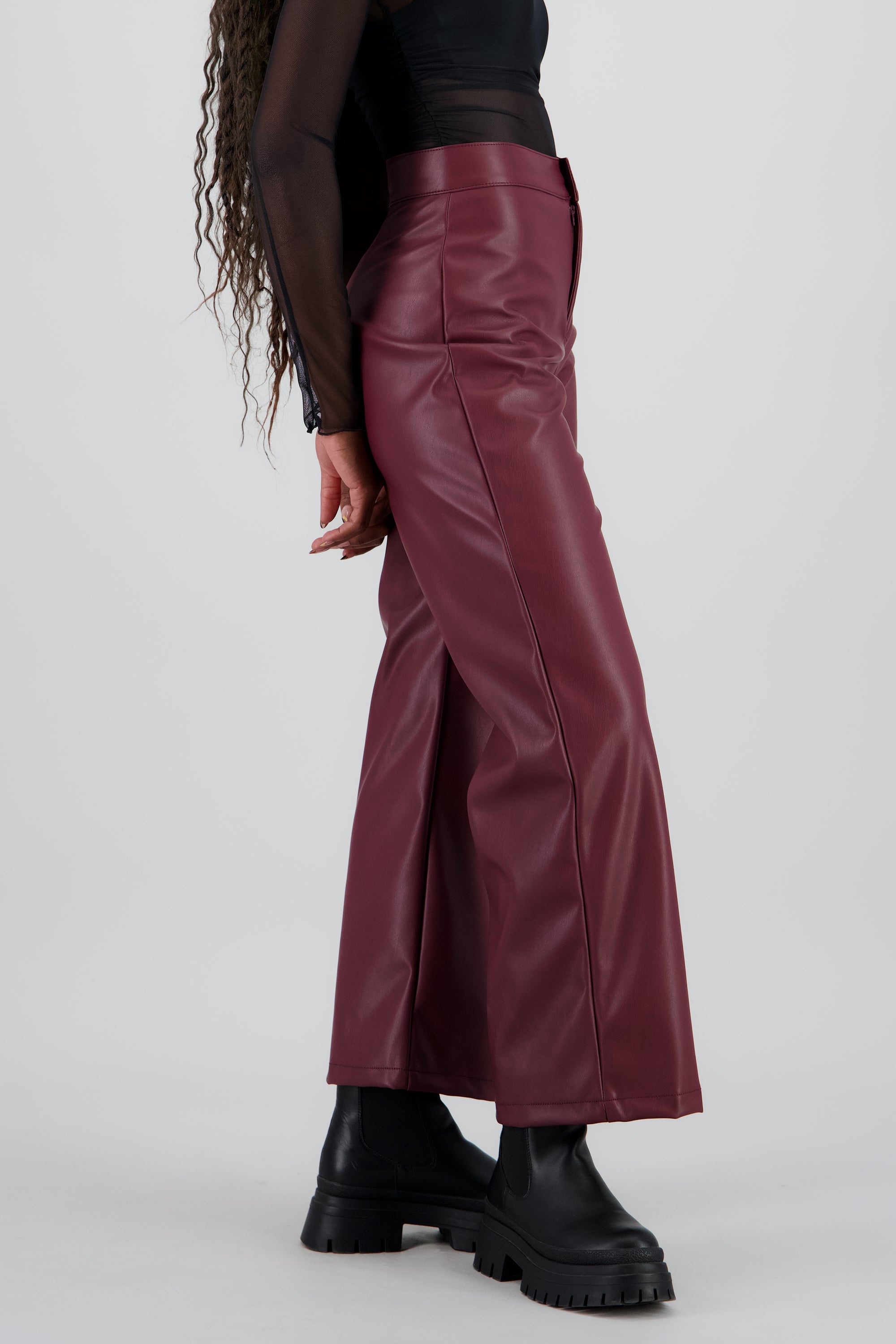 Pantalon pu recto pretina CIRUELA