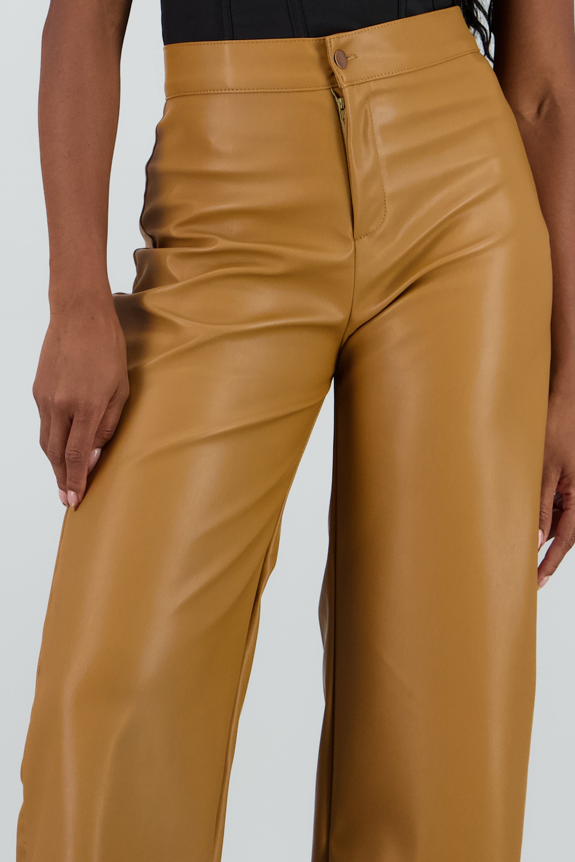 Pantalon pu recto pretina CAMELLO