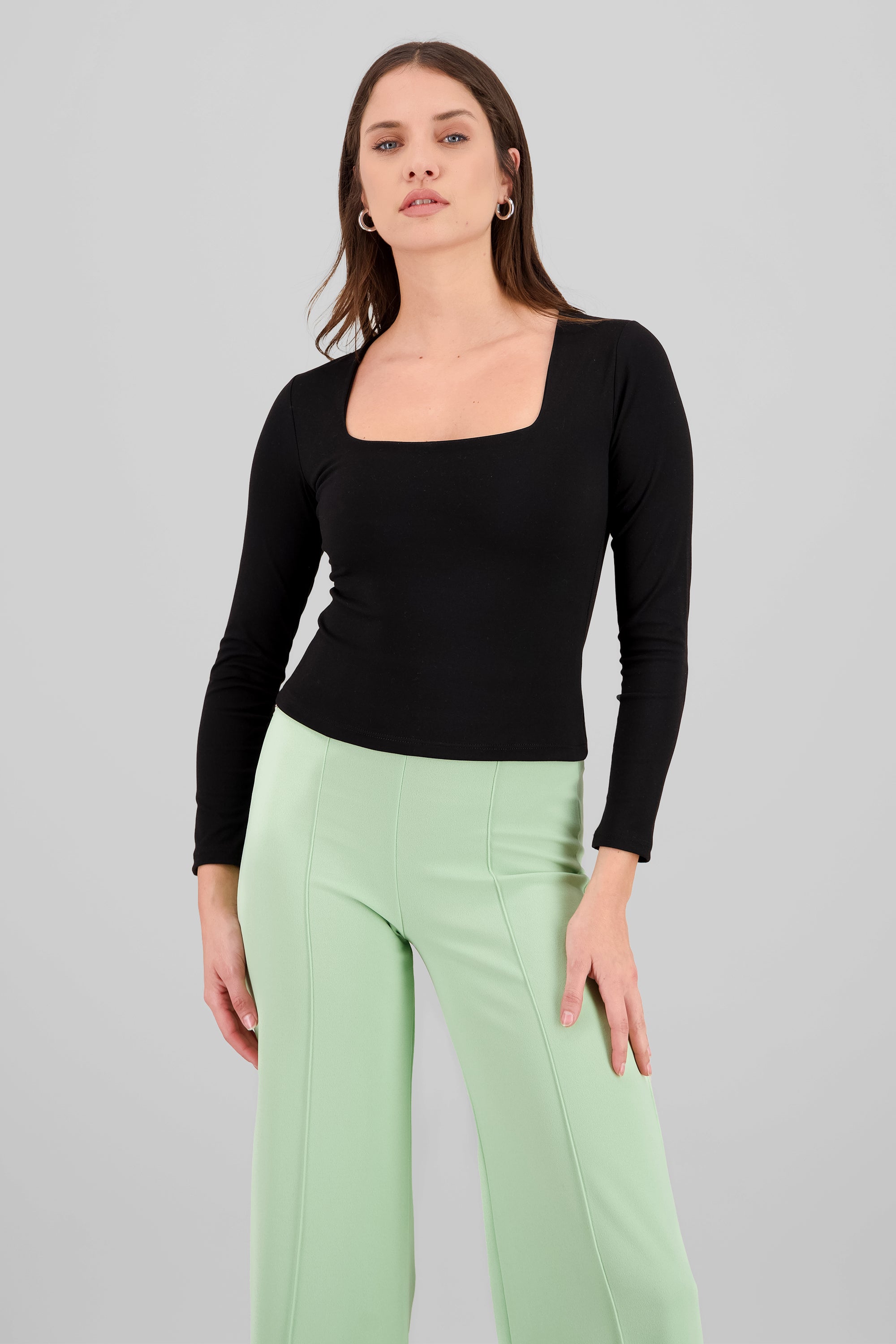 Top escote cuadrado manga larga doble tela NEGRO