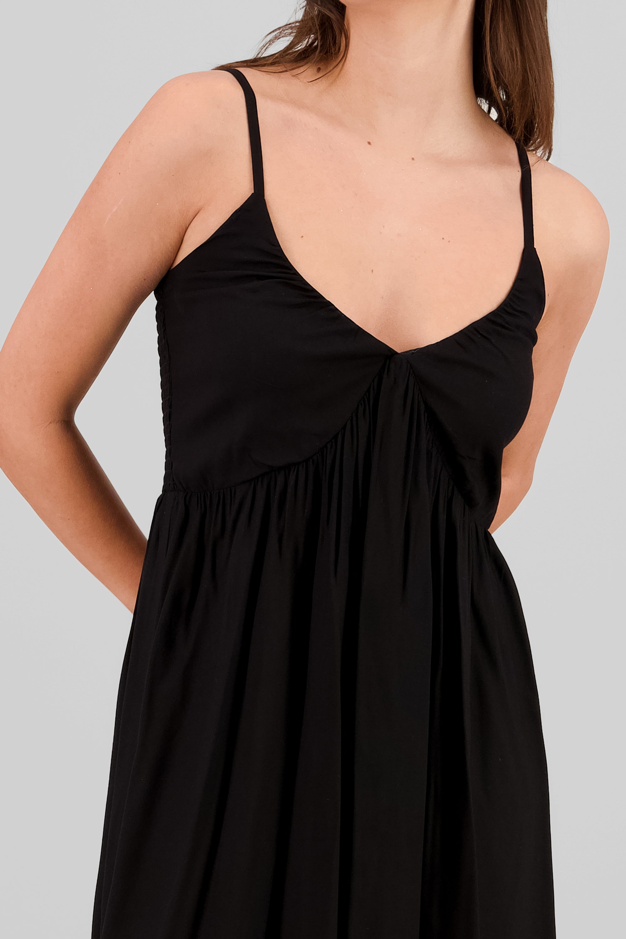 Vestido ligero con espalda cruzada NEGRO