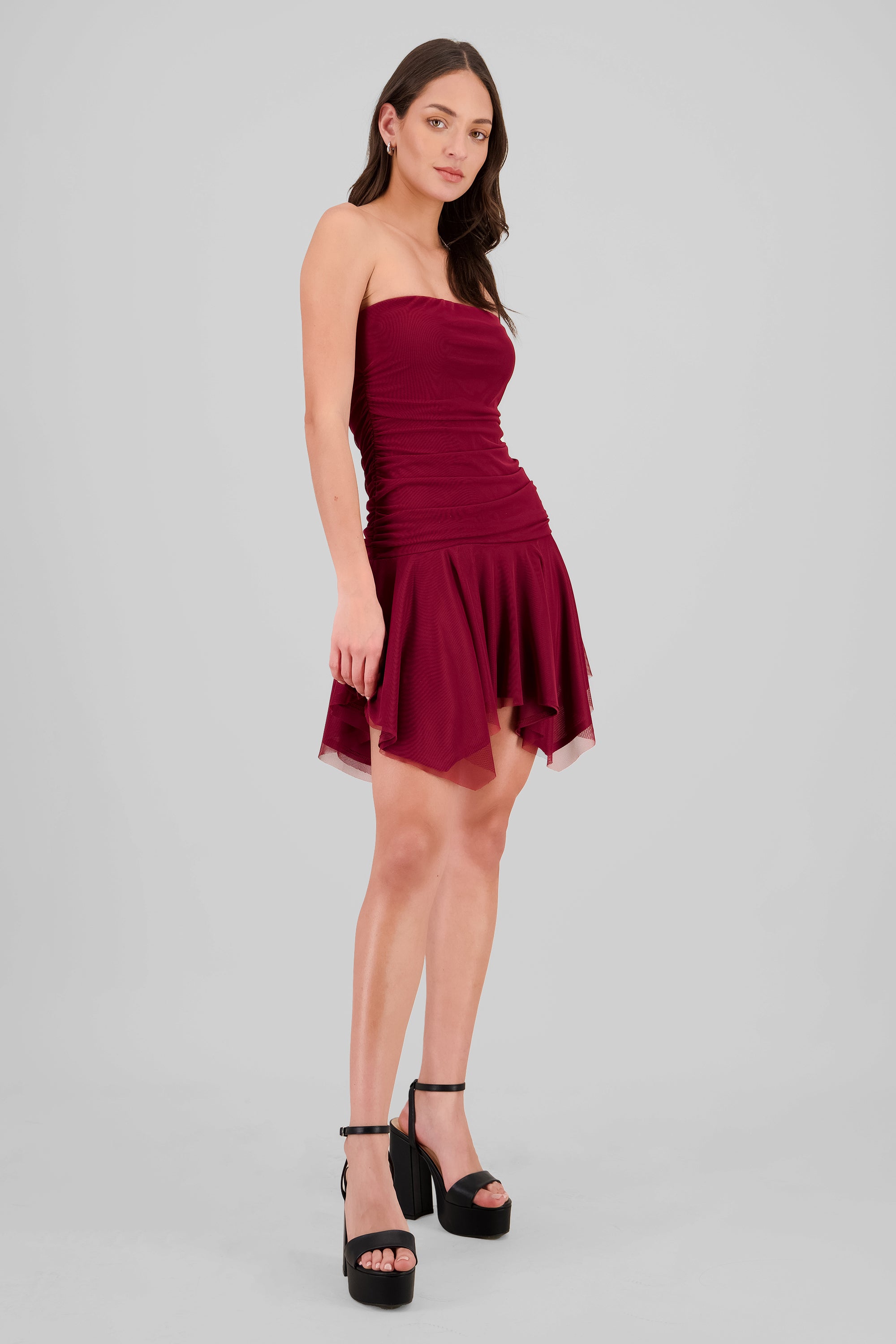 Vestido mini asimetrico de mesh CIRUELA