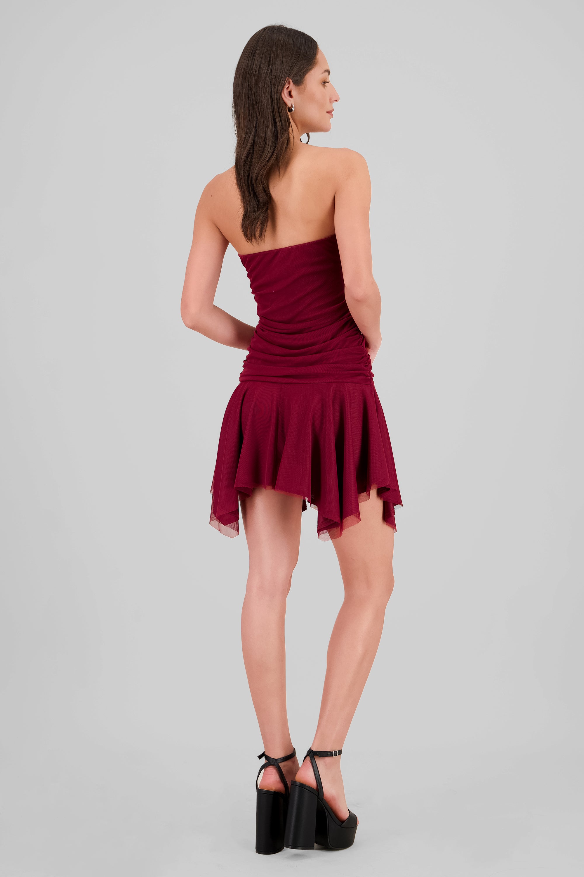 Vestido mini asimetrico de mesh CIRUELA