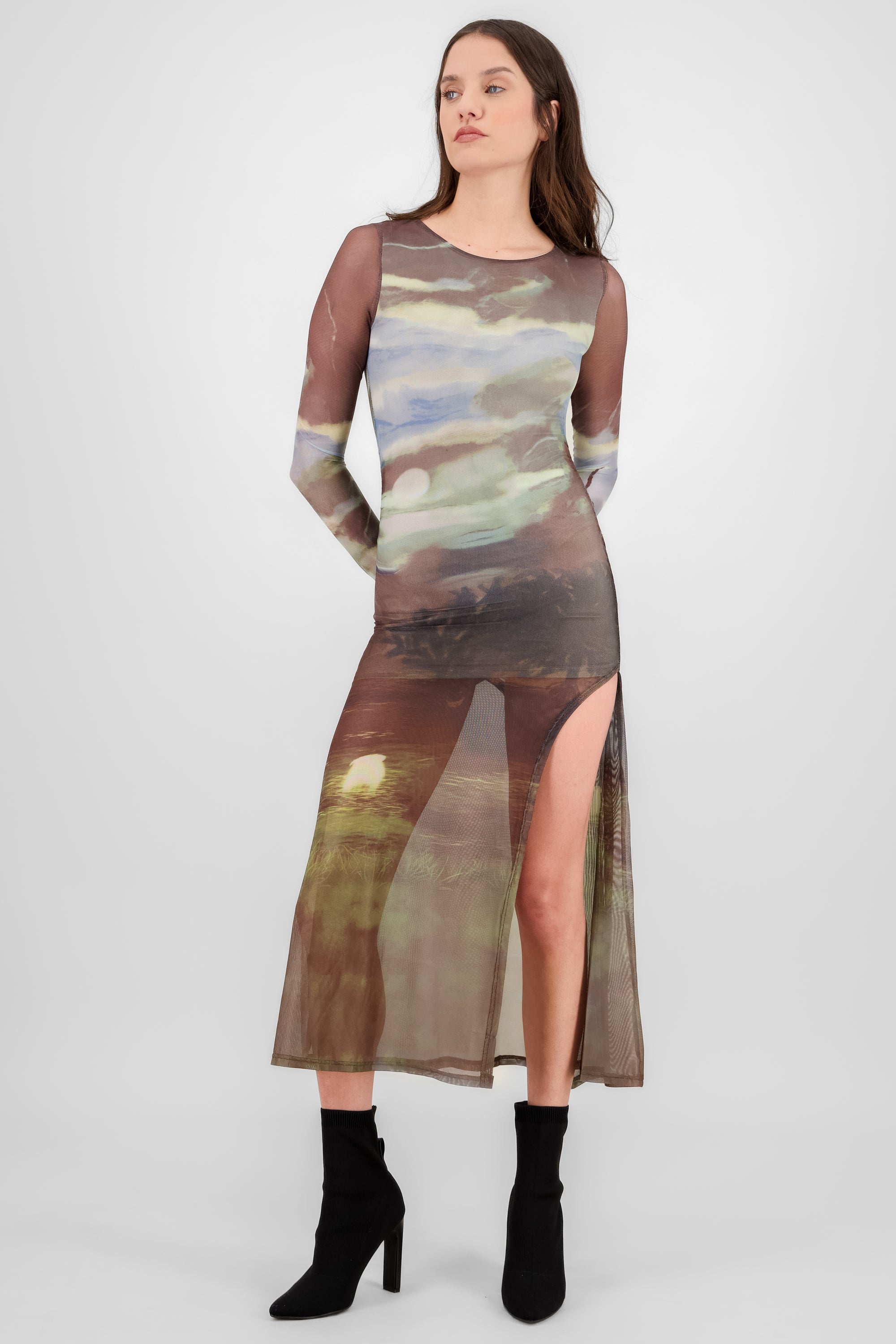Maxi vestido mesh estampado manga larga CAFE COMBO