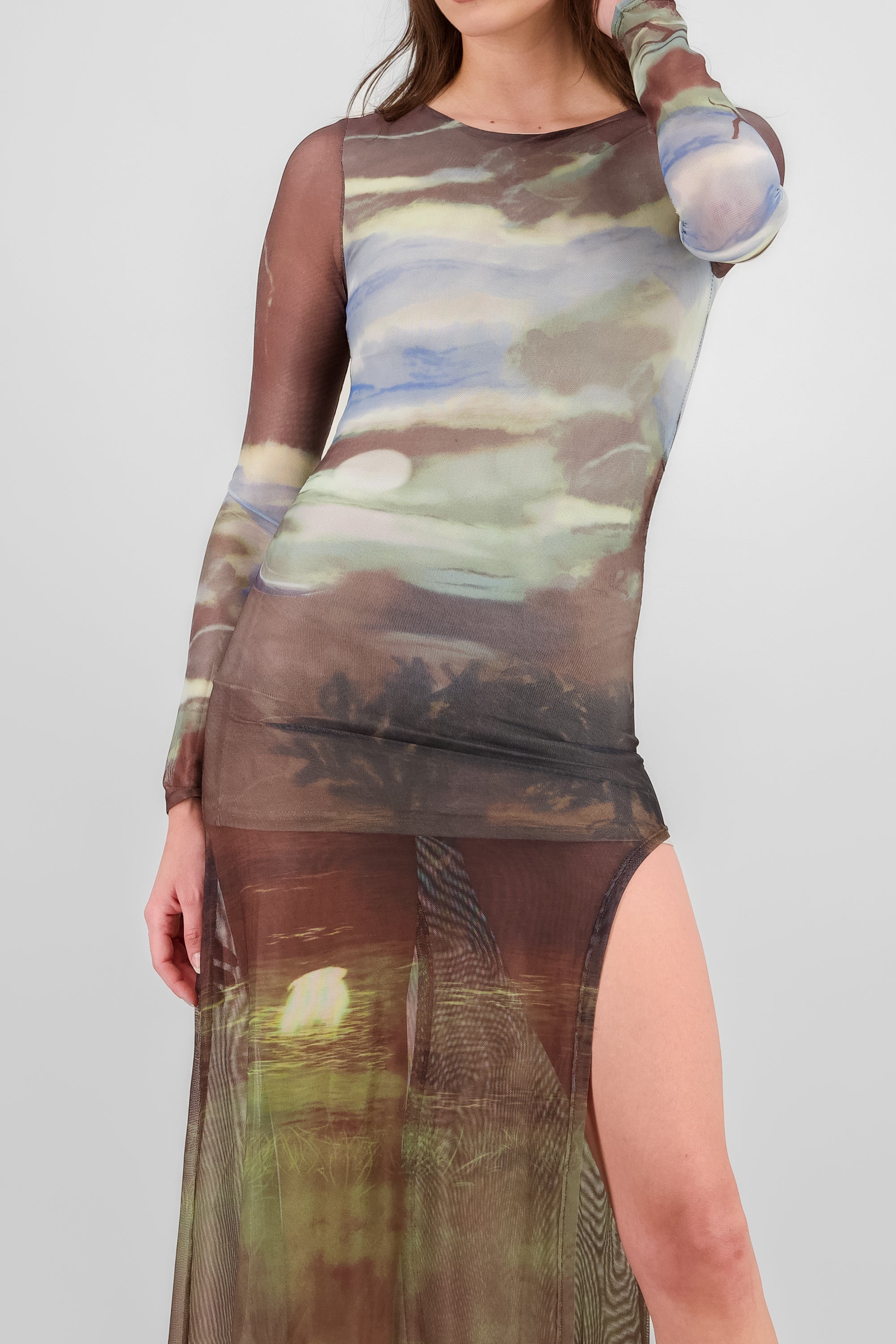 Maxi vestido mesh estampado manga larga CAFE COMBO