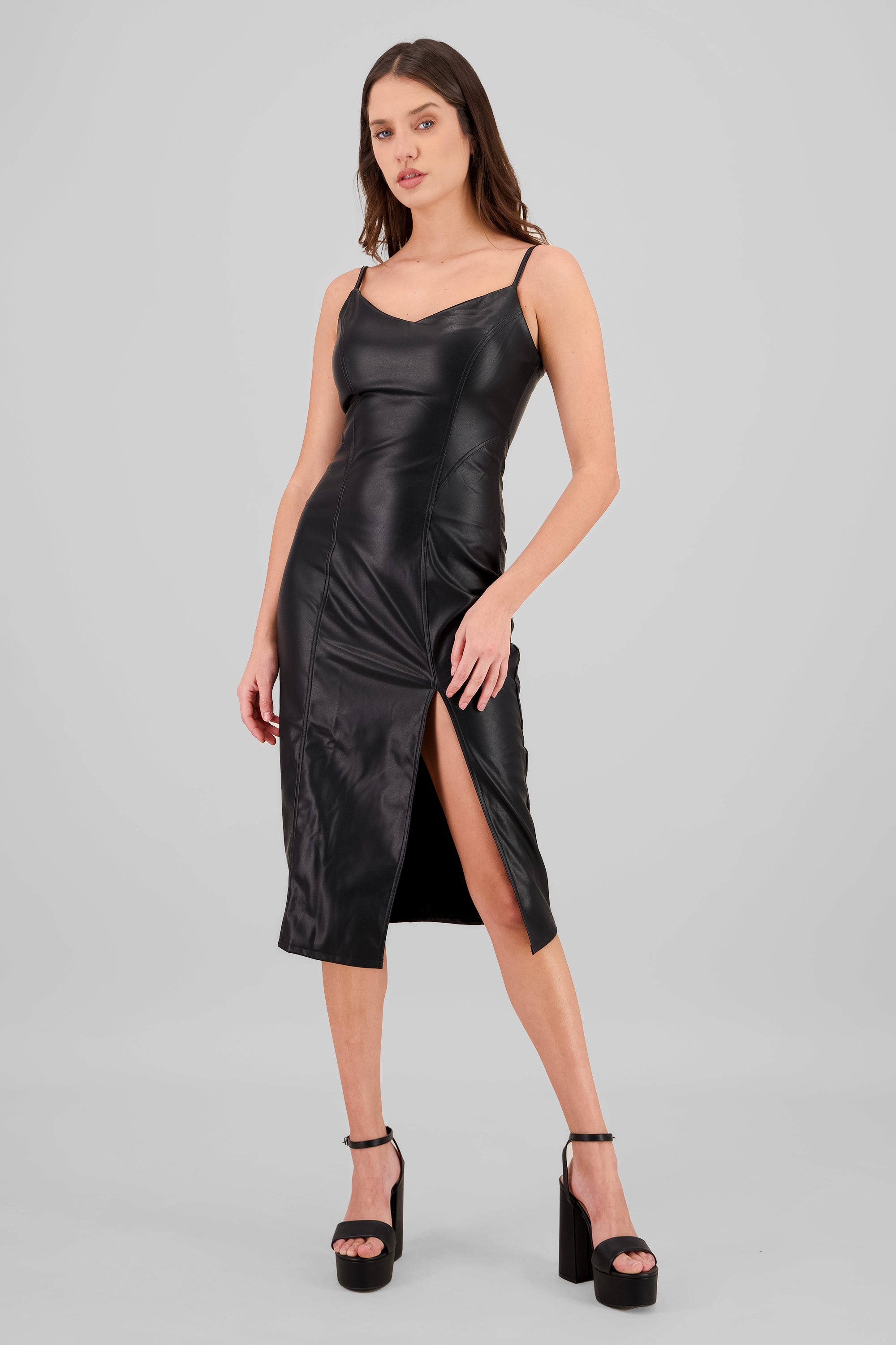 Vestido midi efecto piel NEGRO