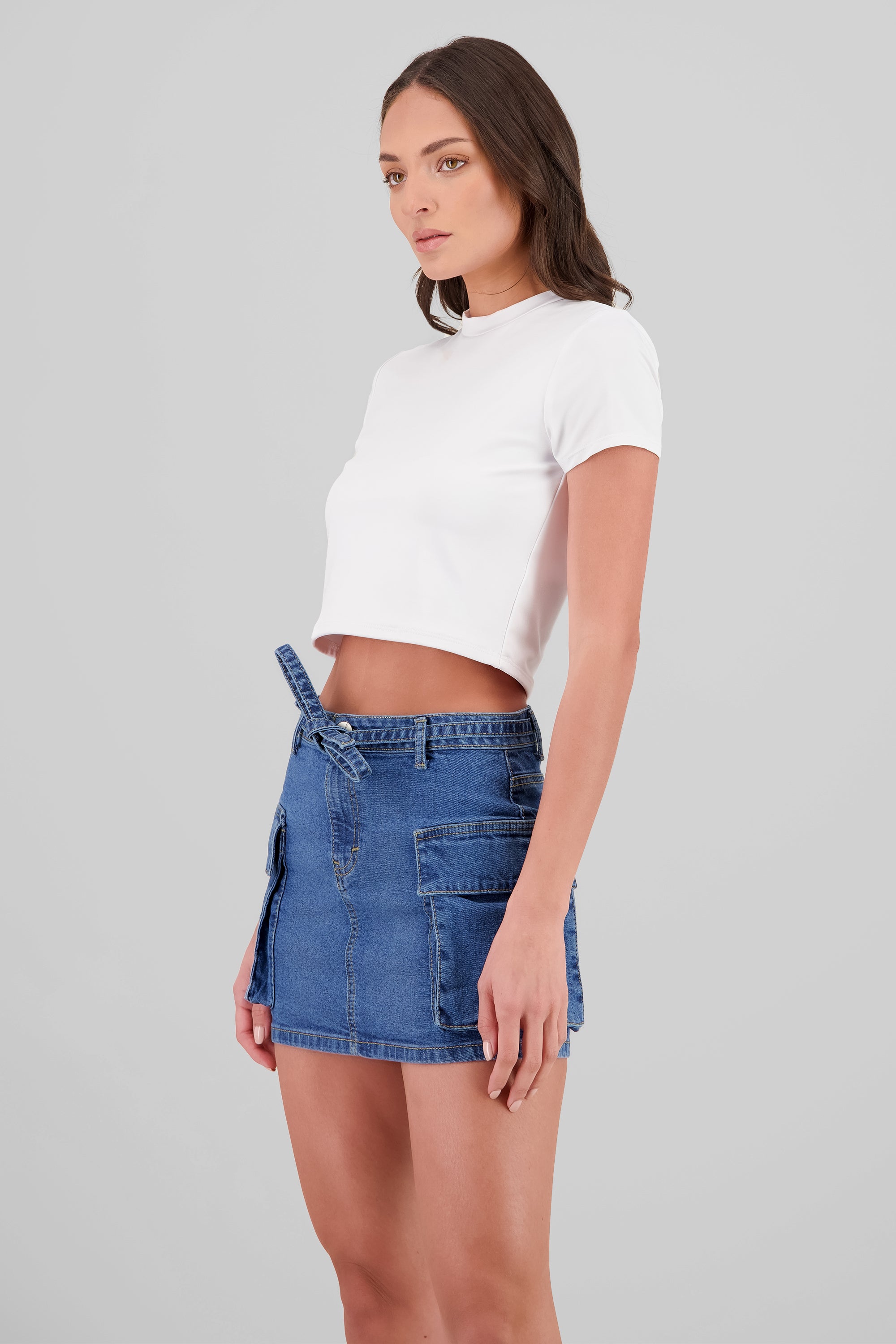 Top manga corta detalle cuello BLANCO