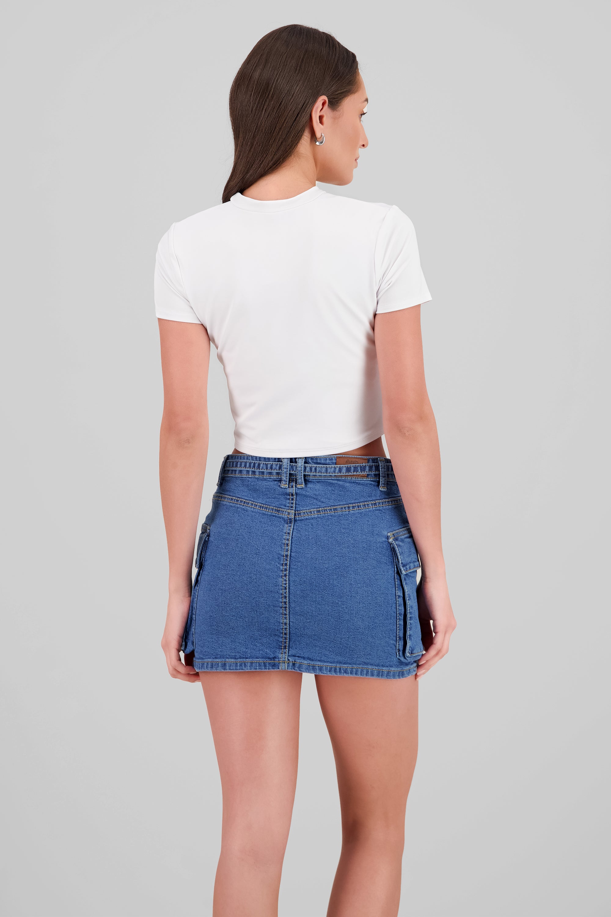 Top manga corta detalle cuello BLANCO