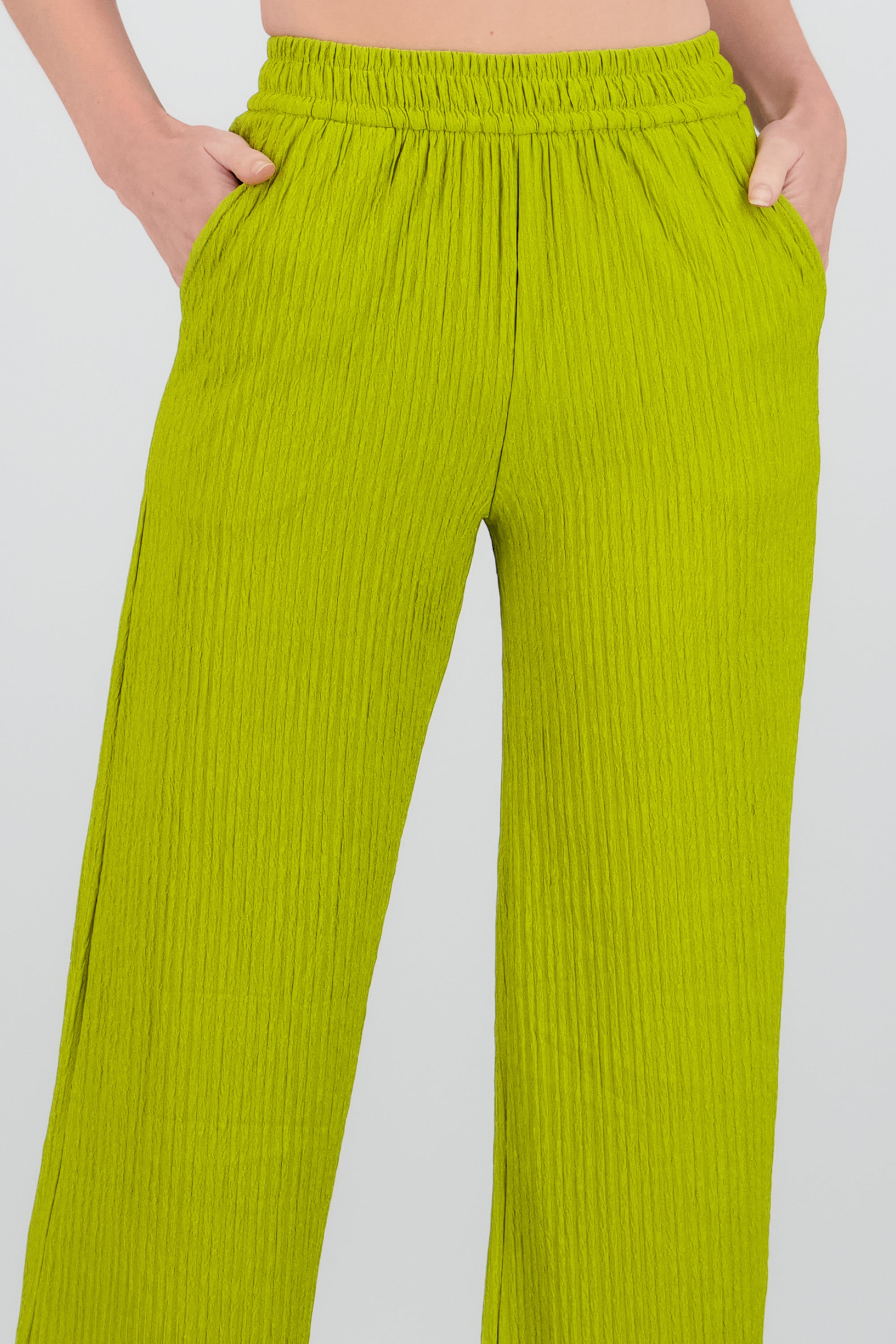Pantalón wide textura bandana VERDE BRILLANTE