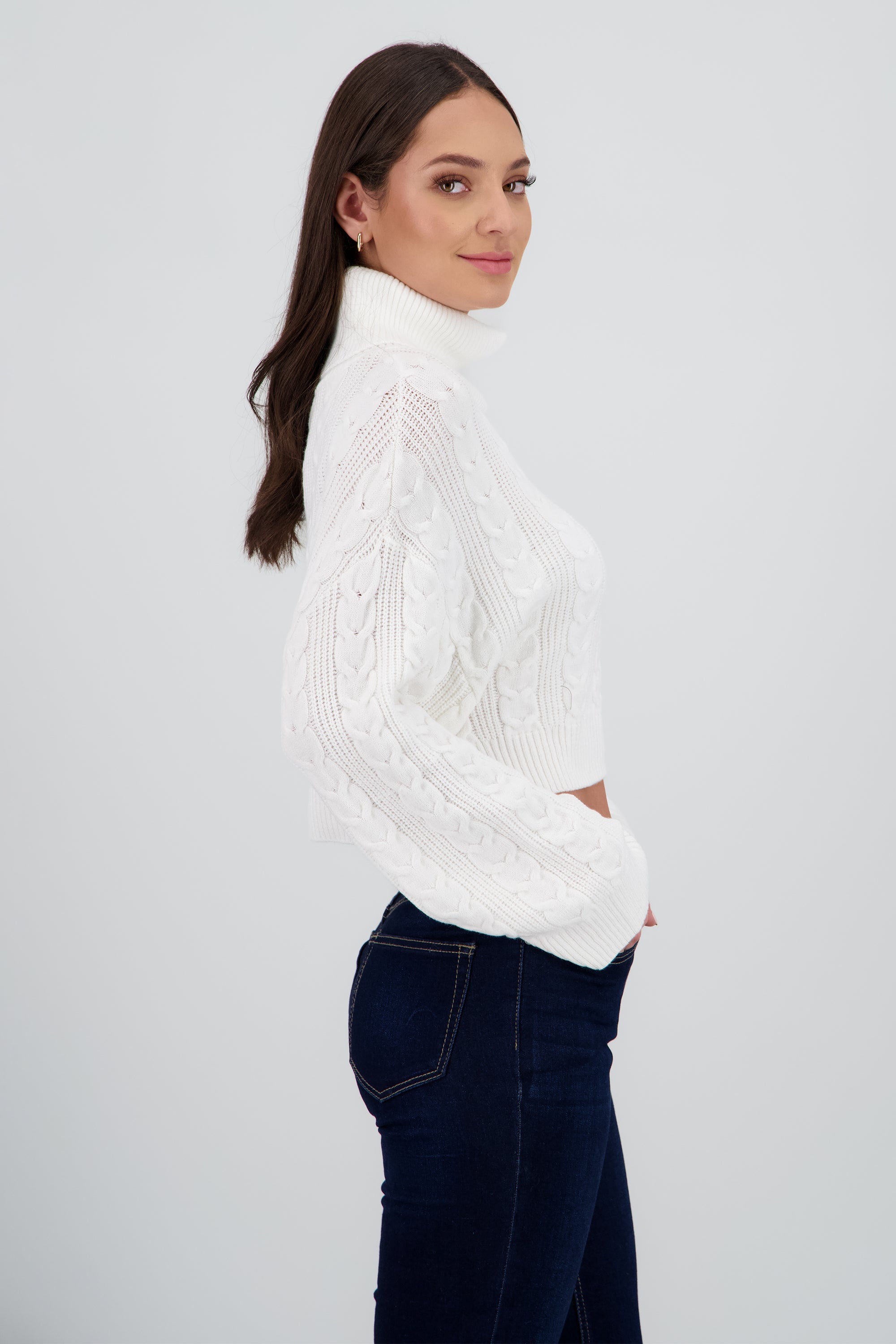 Sueter tejido detalle textra cuello HUESO