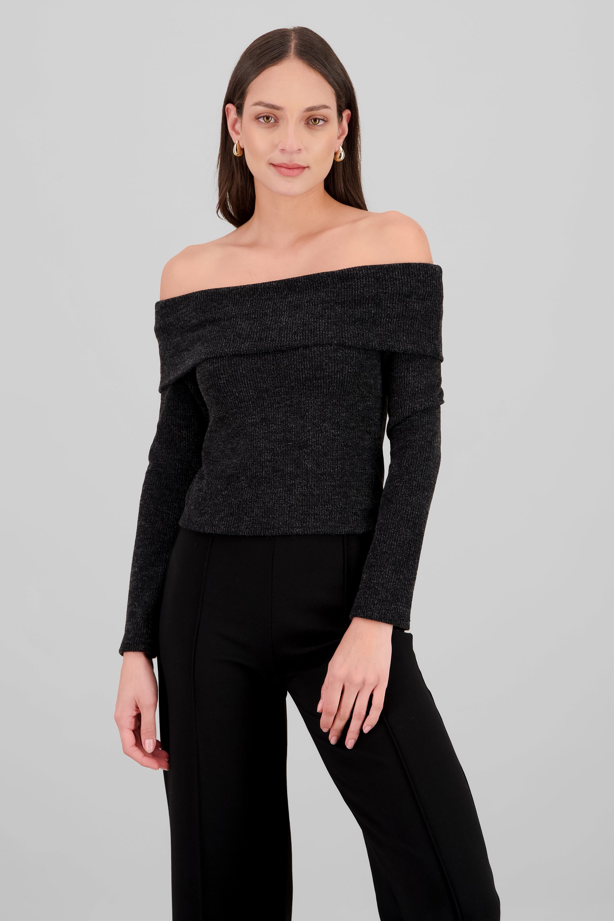 Top manga larga off shoulder detalle brillos NEGRO