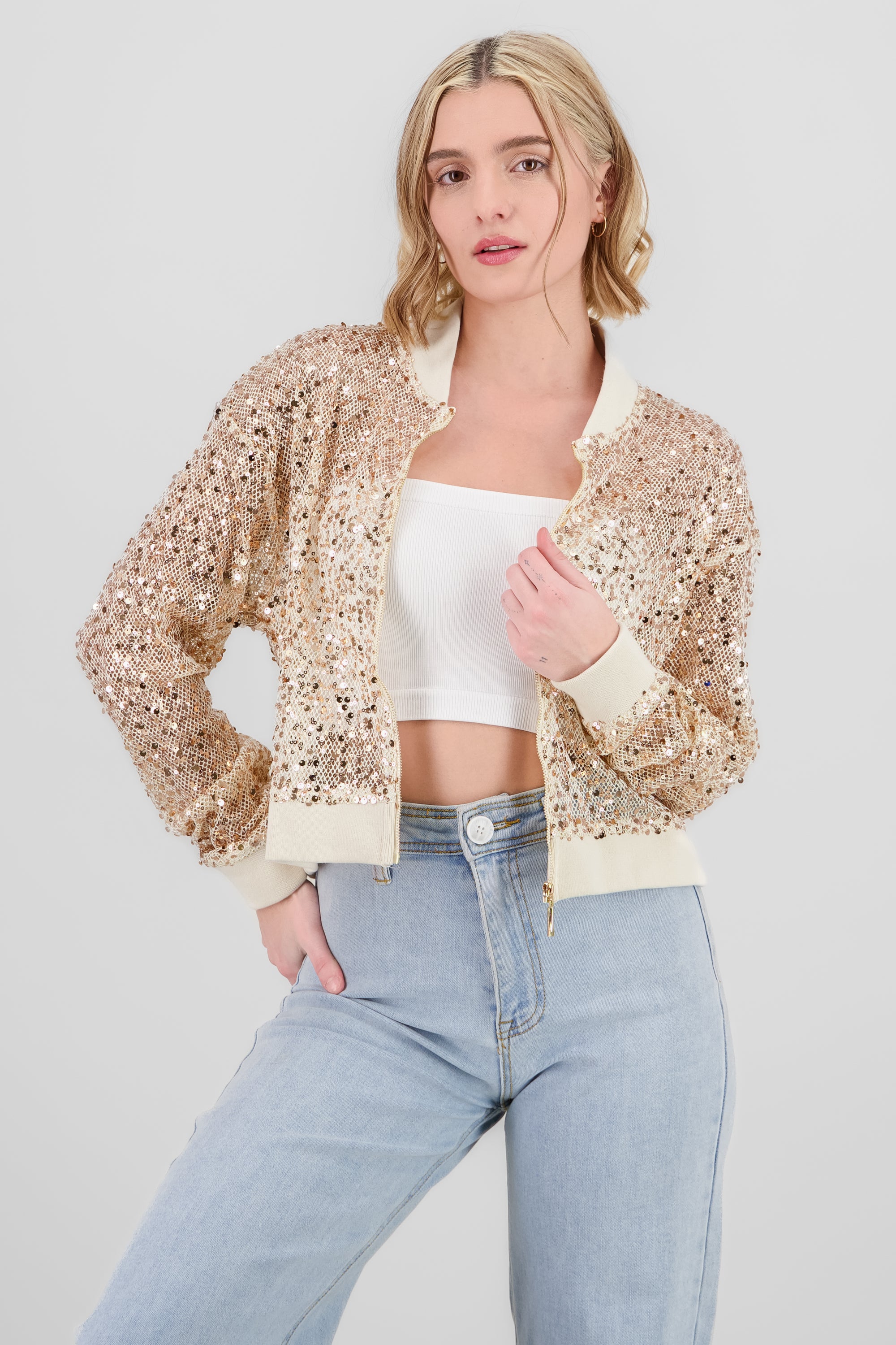 Chamarra bomber con lentejuela CREMA