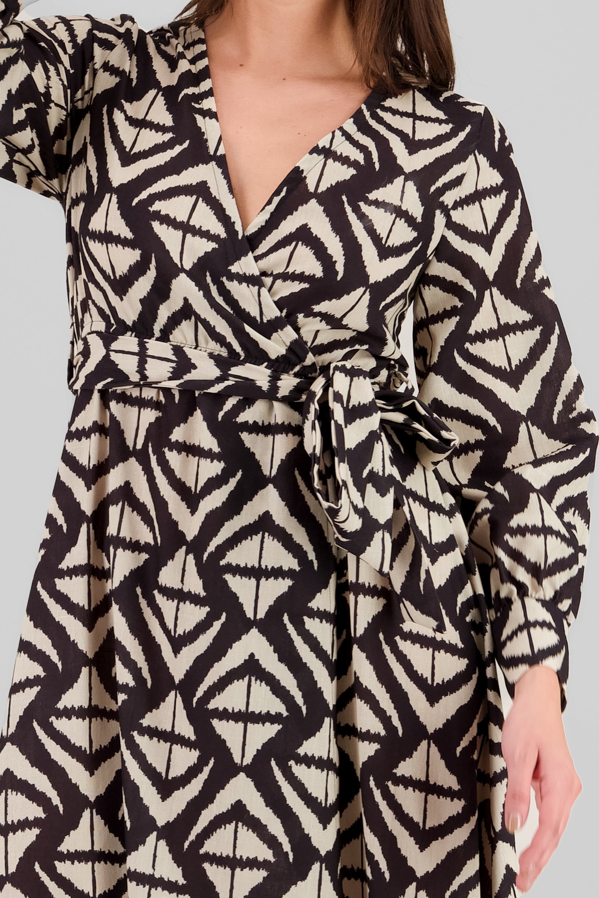Vestido maxi manga larga estampado geometrico NEGRO COMBO