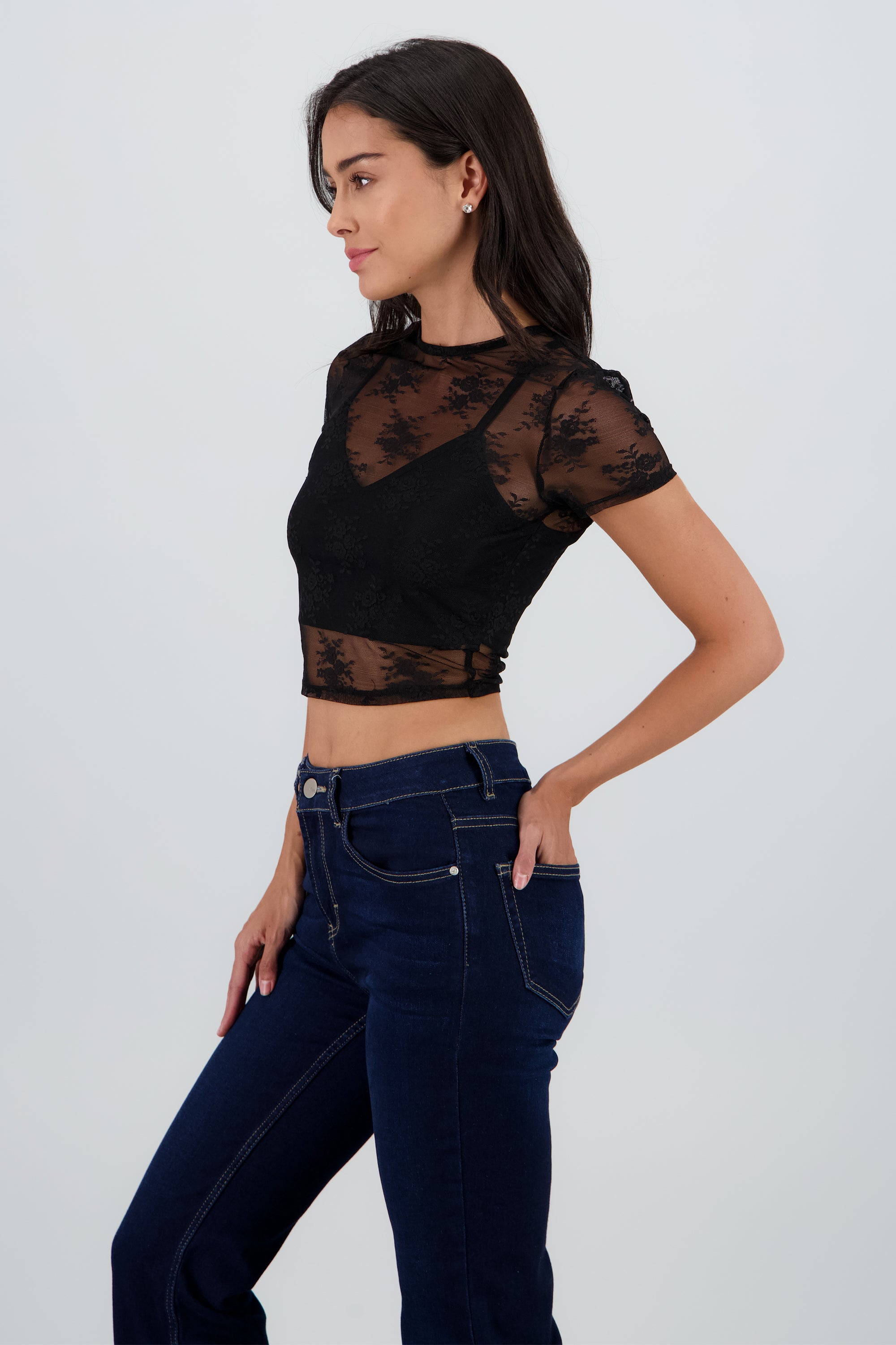 Top de manga corta con encaje mesh NEGRO