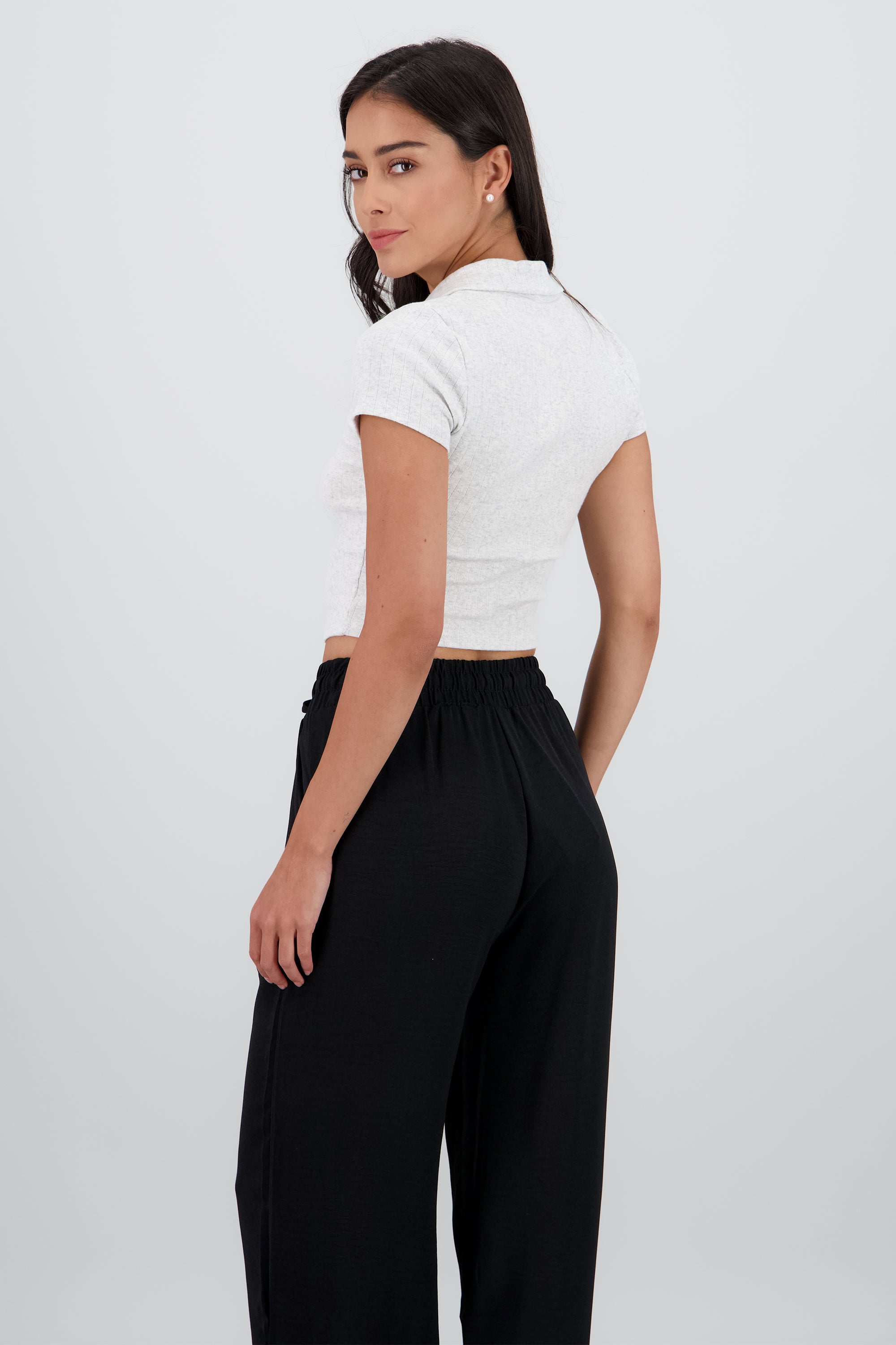 Top de manga corta con cuello polo textura GRIS