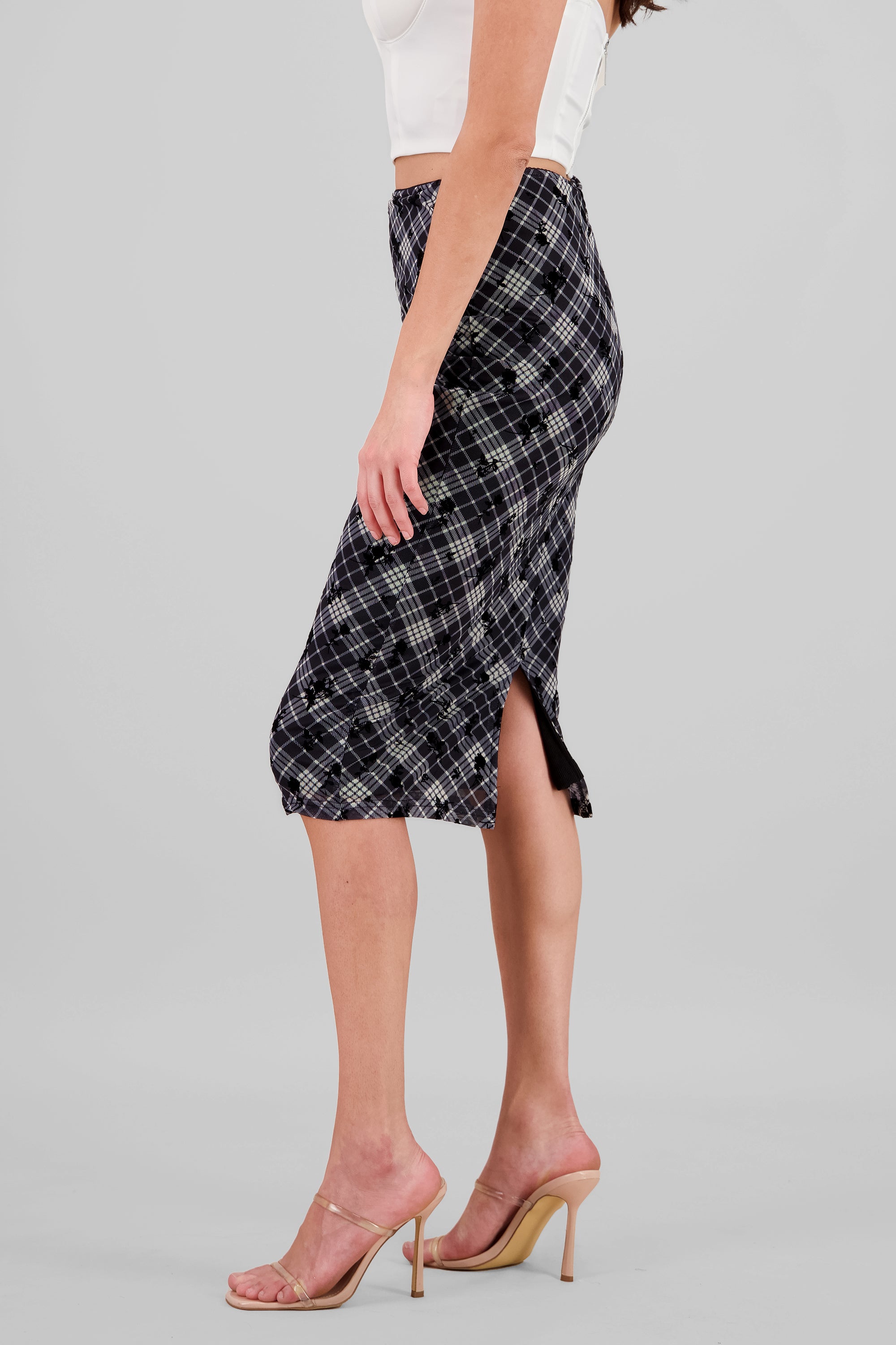 Falda maxi cuadros detalle flores NEGRO COMBO