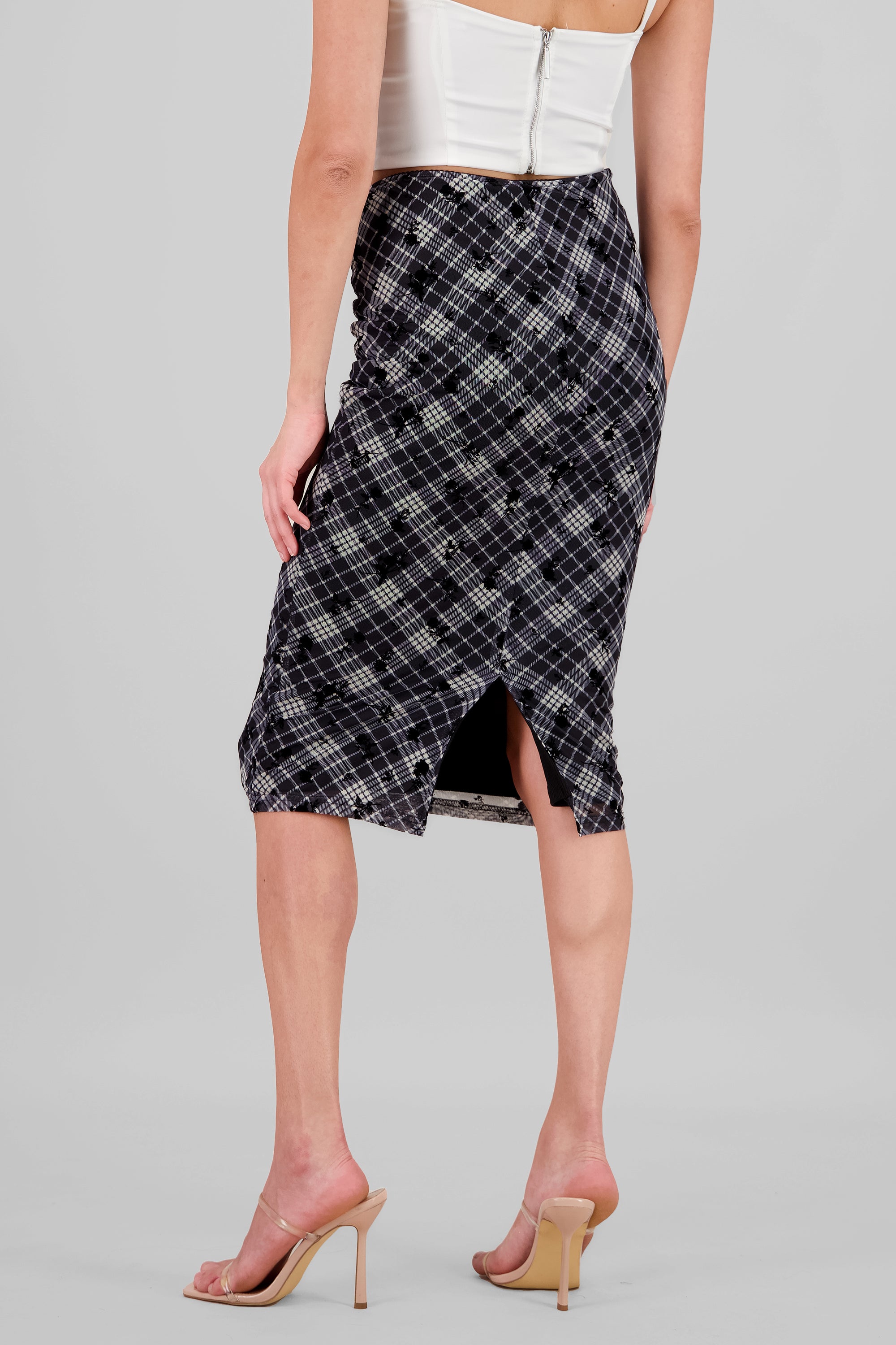 Falda maxi cuadros detalle flores NEGRO COMBO