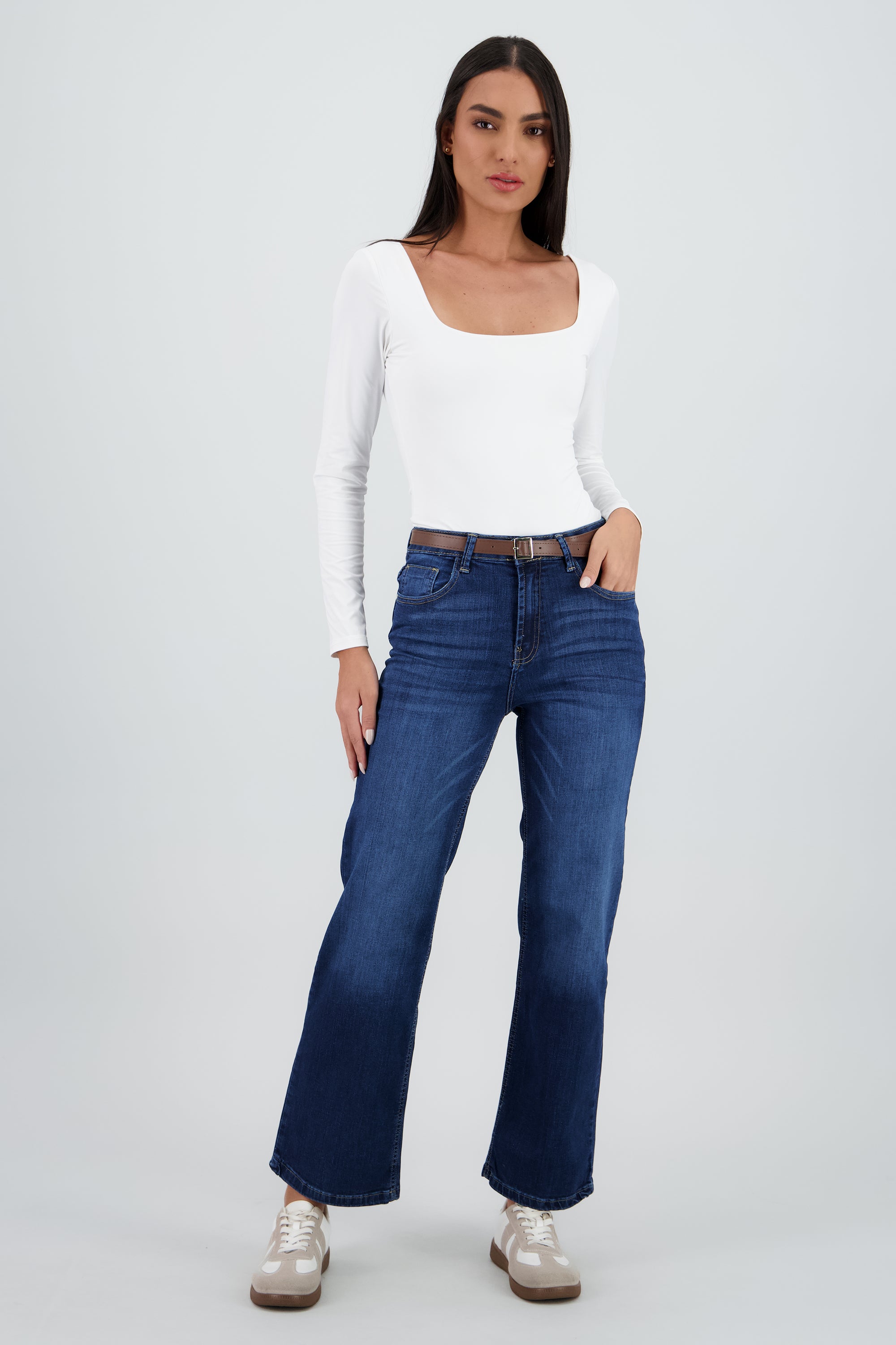 Jeans straight corte básico STONE