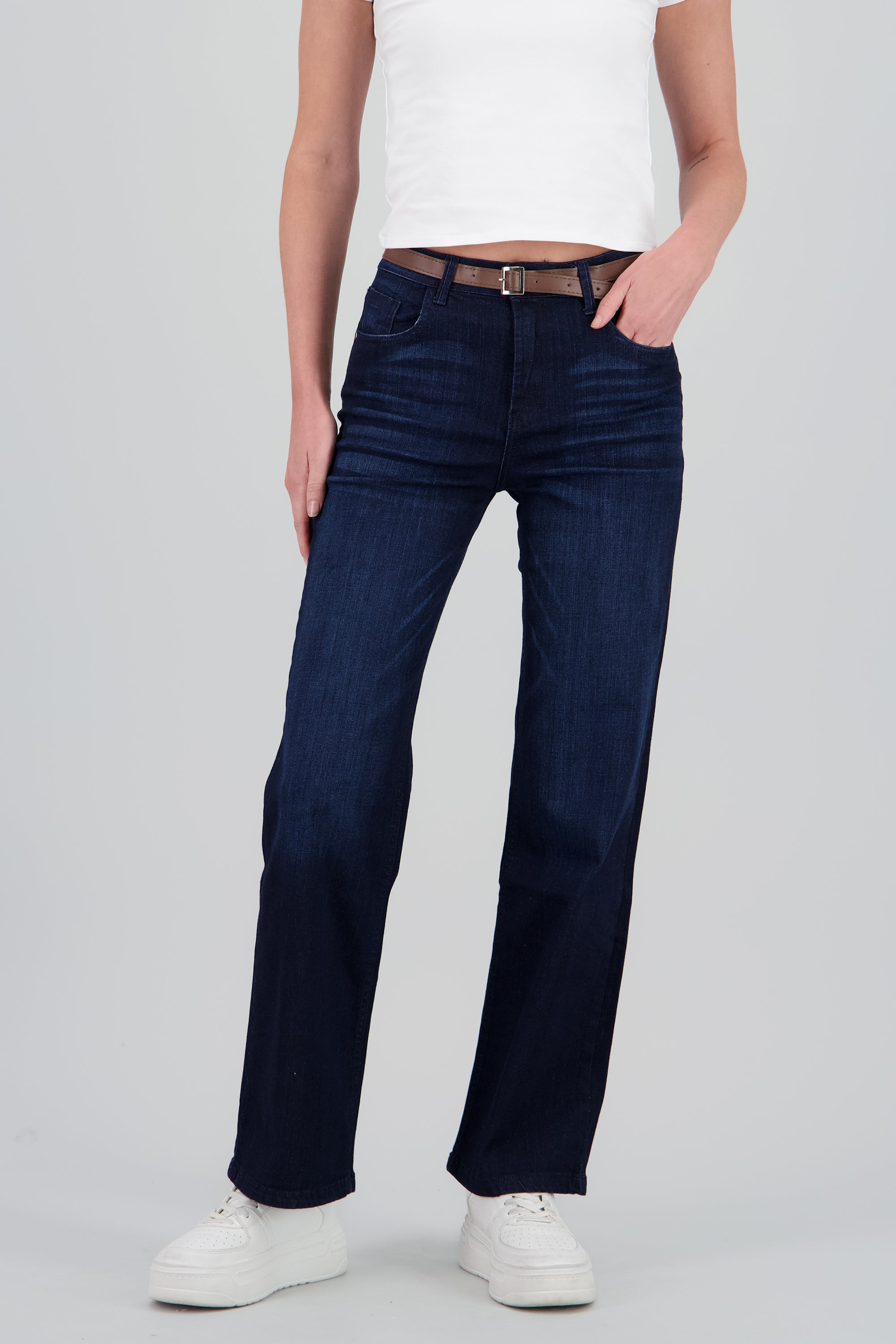 Jeans straight corte básico INDIGO