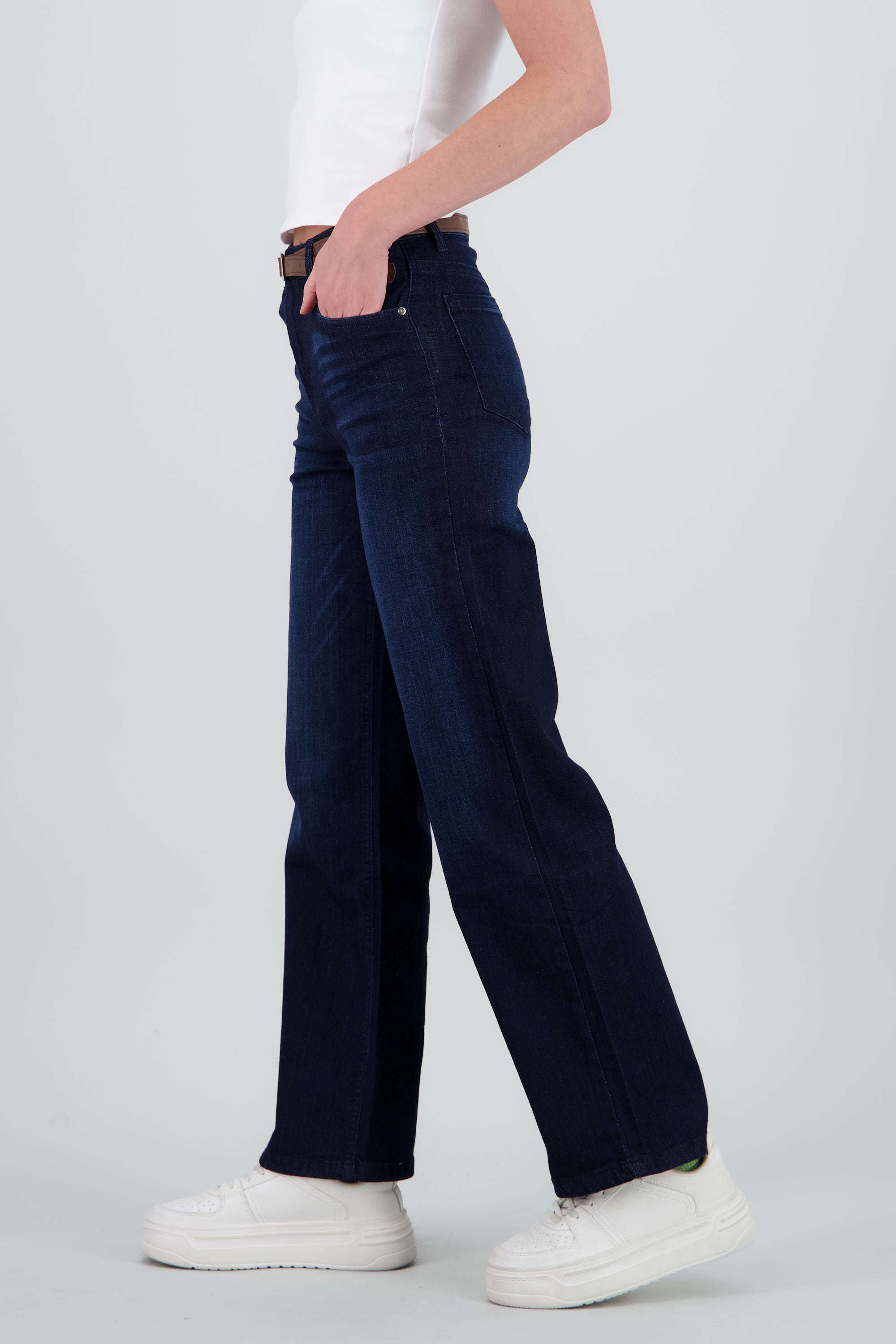 Jeans straight corte básico INDIGO