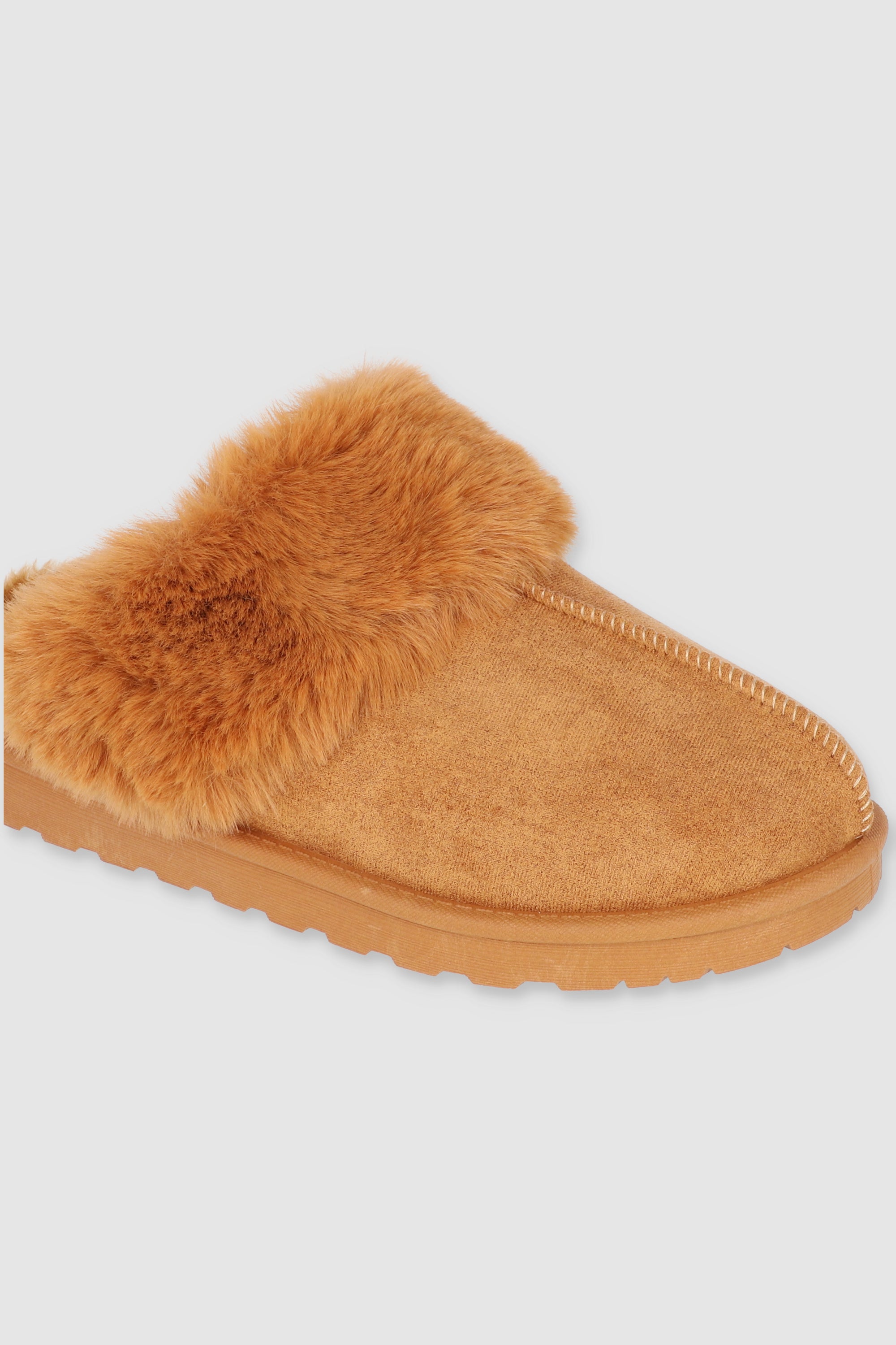 Pantufla zueco fluffy 