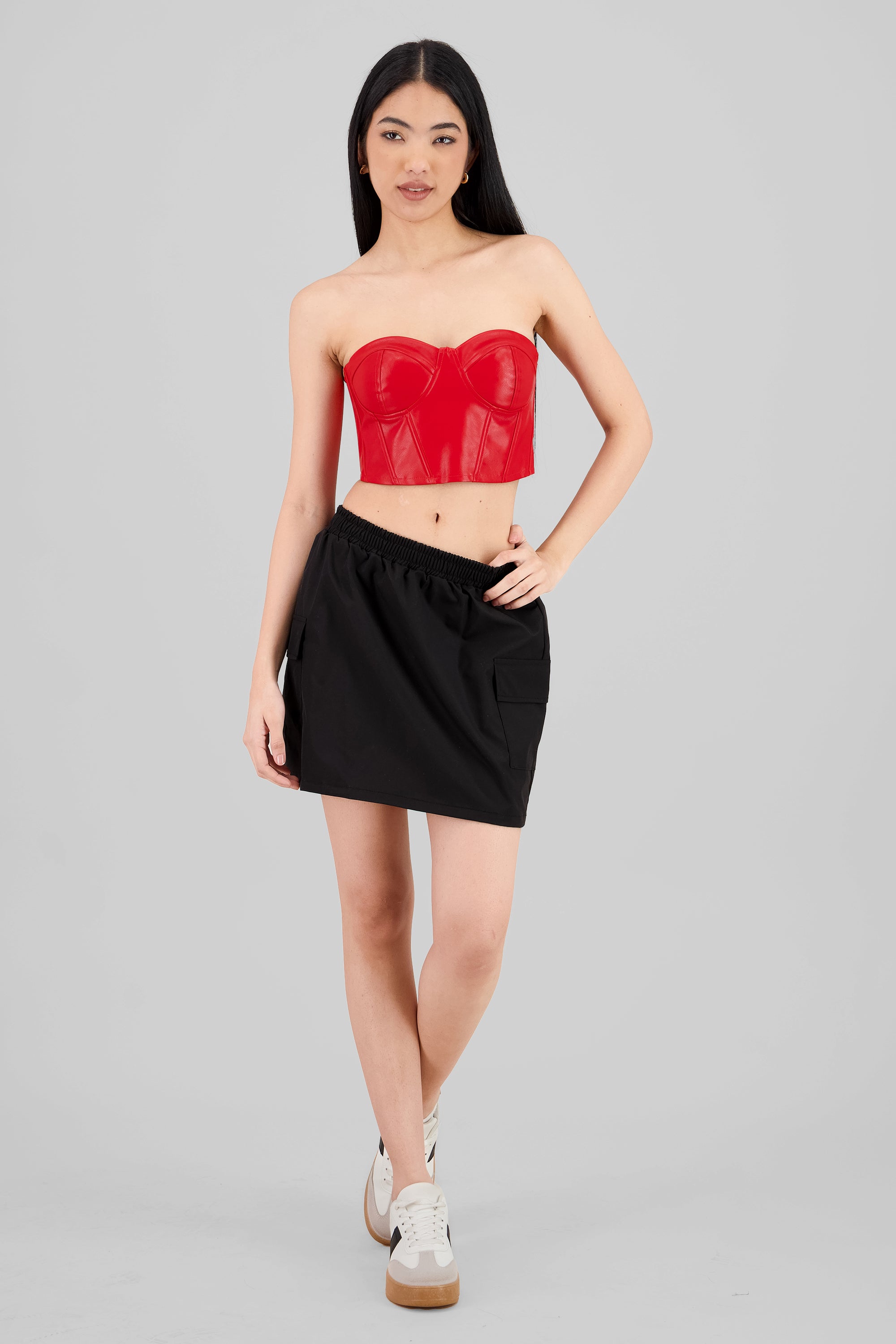 Mini falda parachute detalle bolsas cargo NEGRO