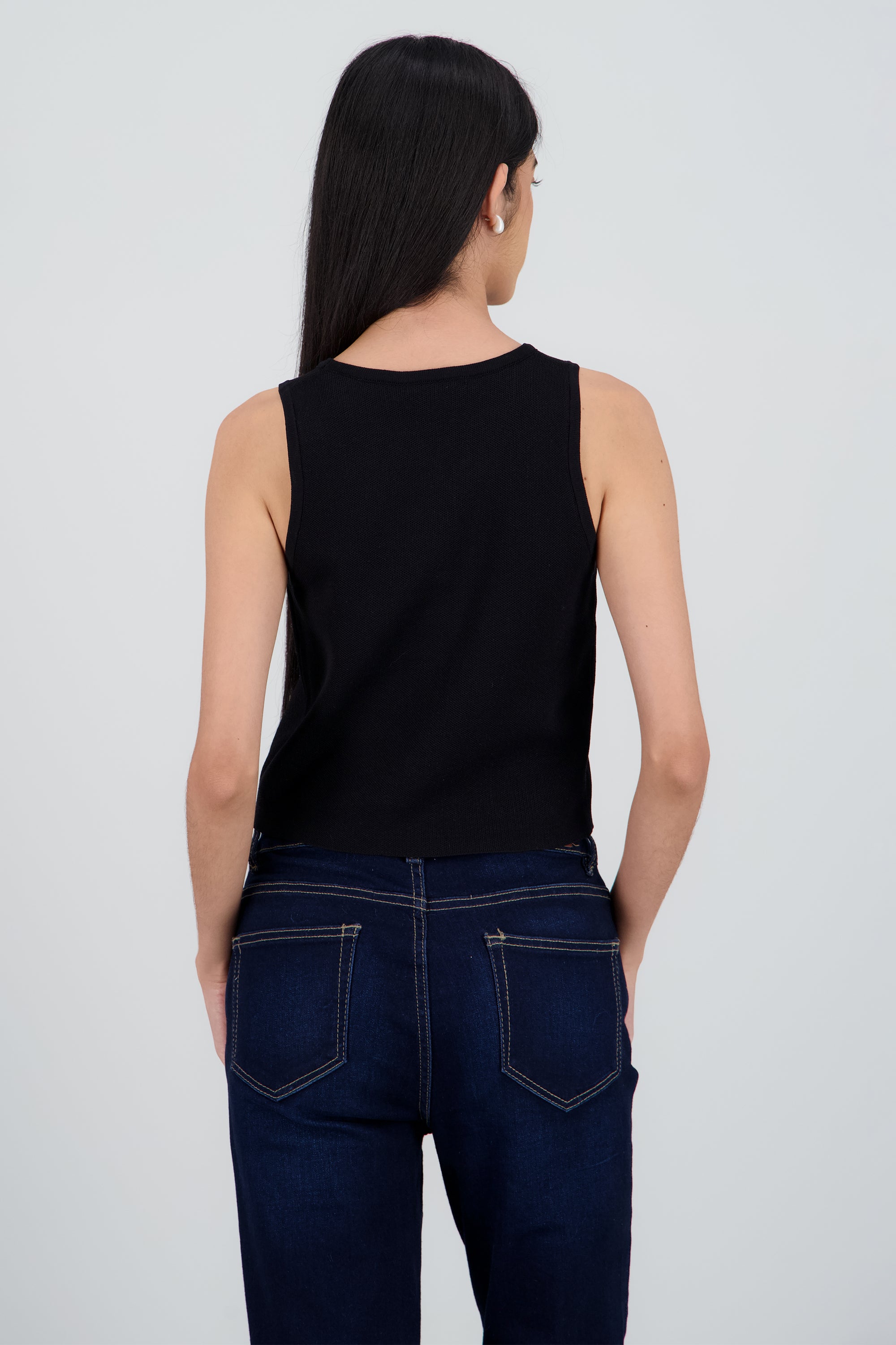Top corto tejido detalle botones NEGRO