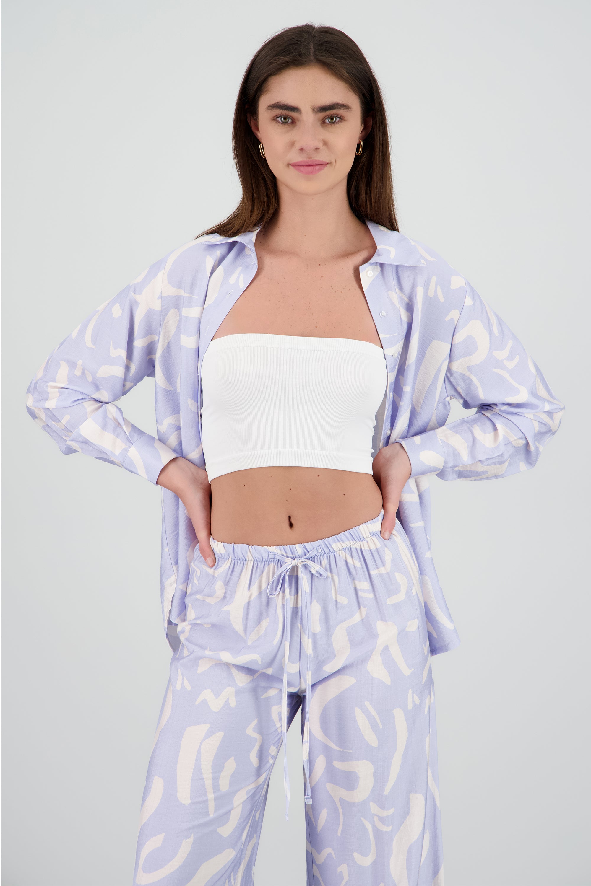 Camisa oversized detalle estampado AZUL PASTEL