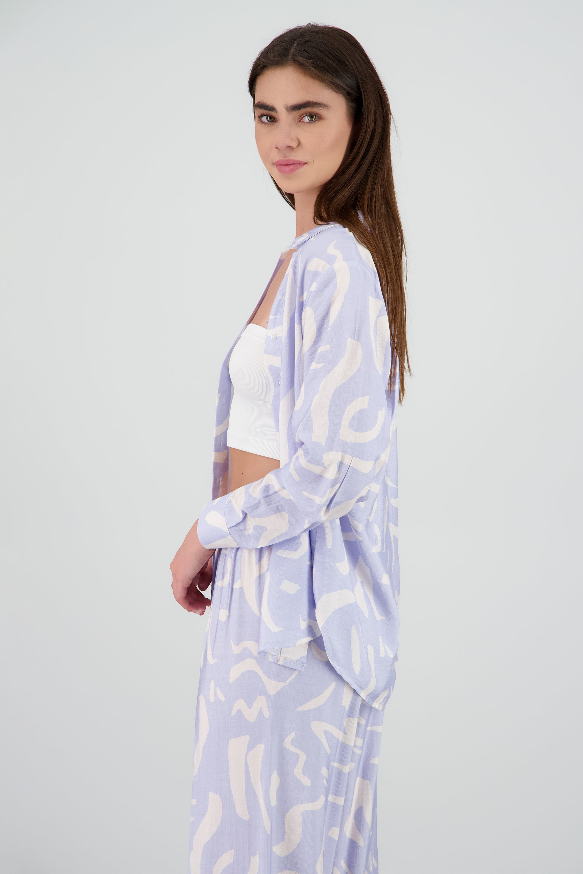 Camisa oversized detalle estampado AZUL PASTEL