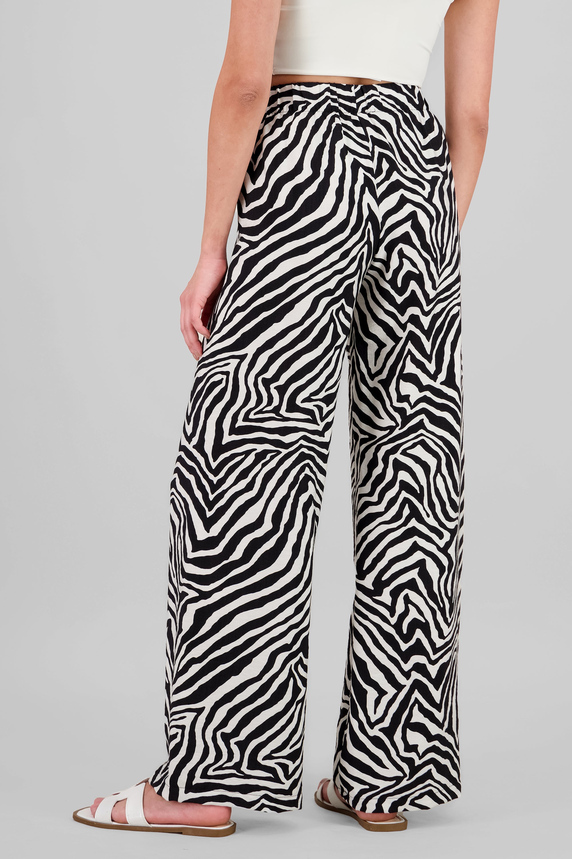 Pantalon amplio estampado tropical NEGRO COMBO