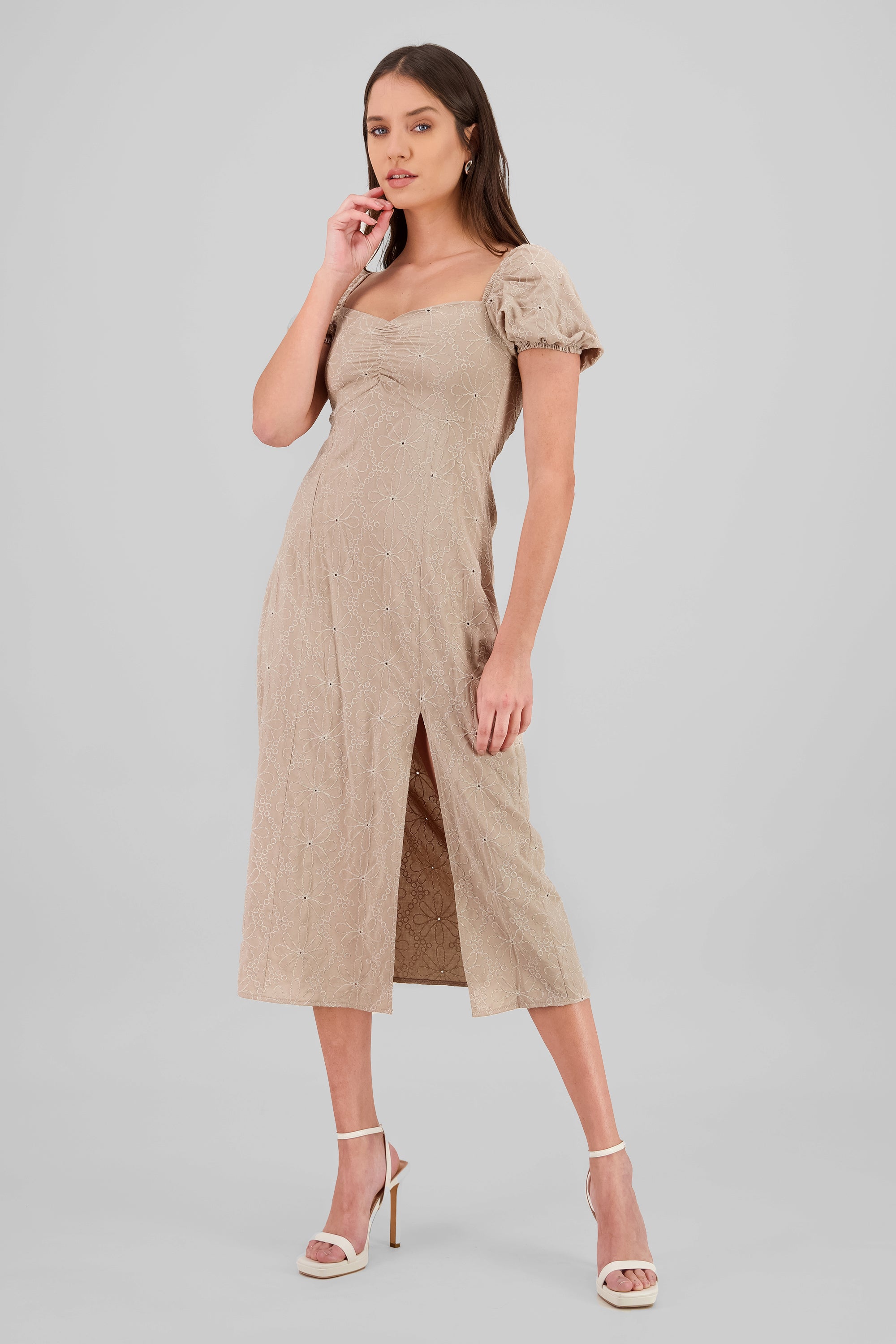 Vestido midi detalle textura flores ARENA