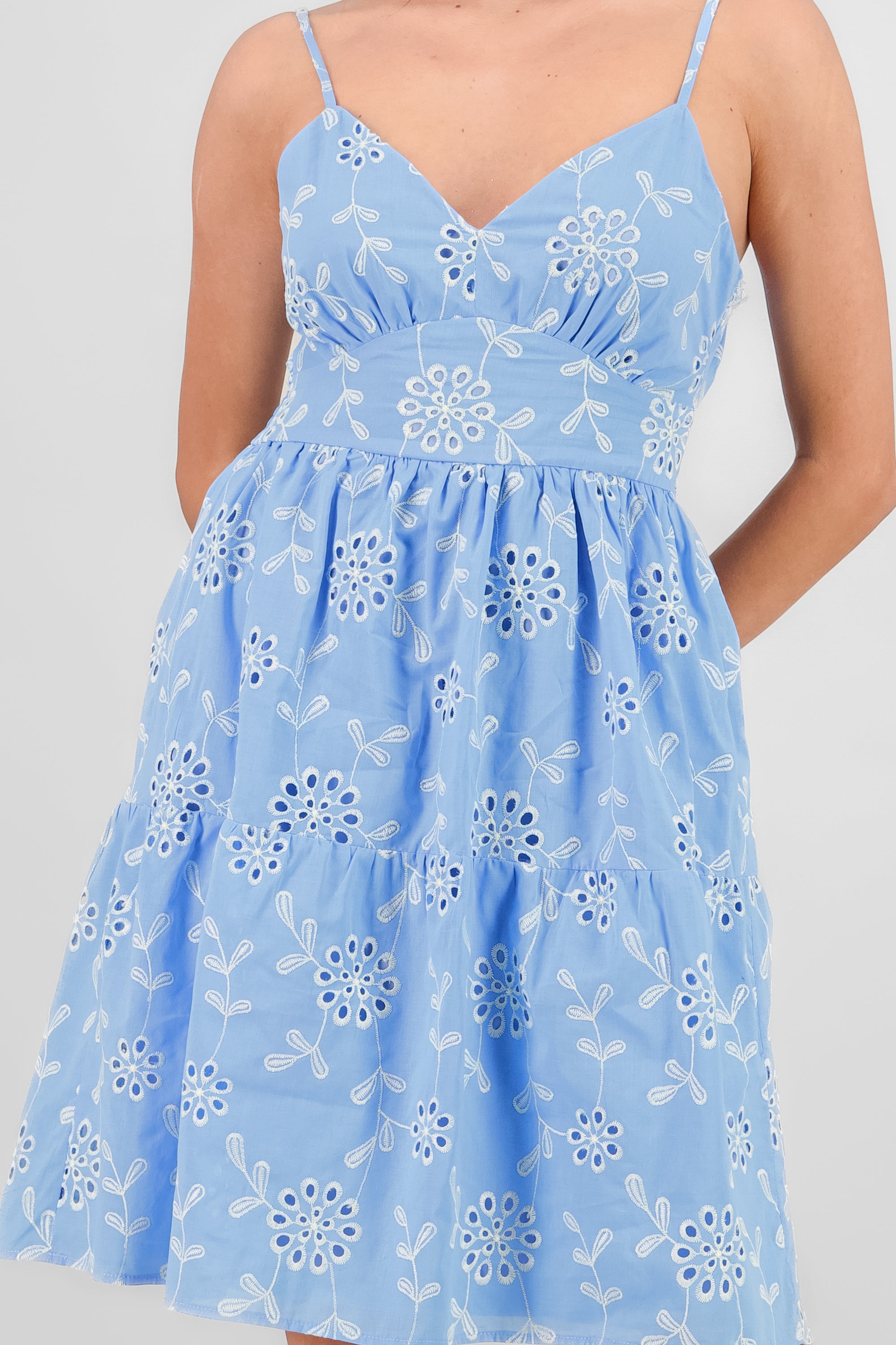 Vestido mini tirantes detalle bordado flores AZUL COMBO