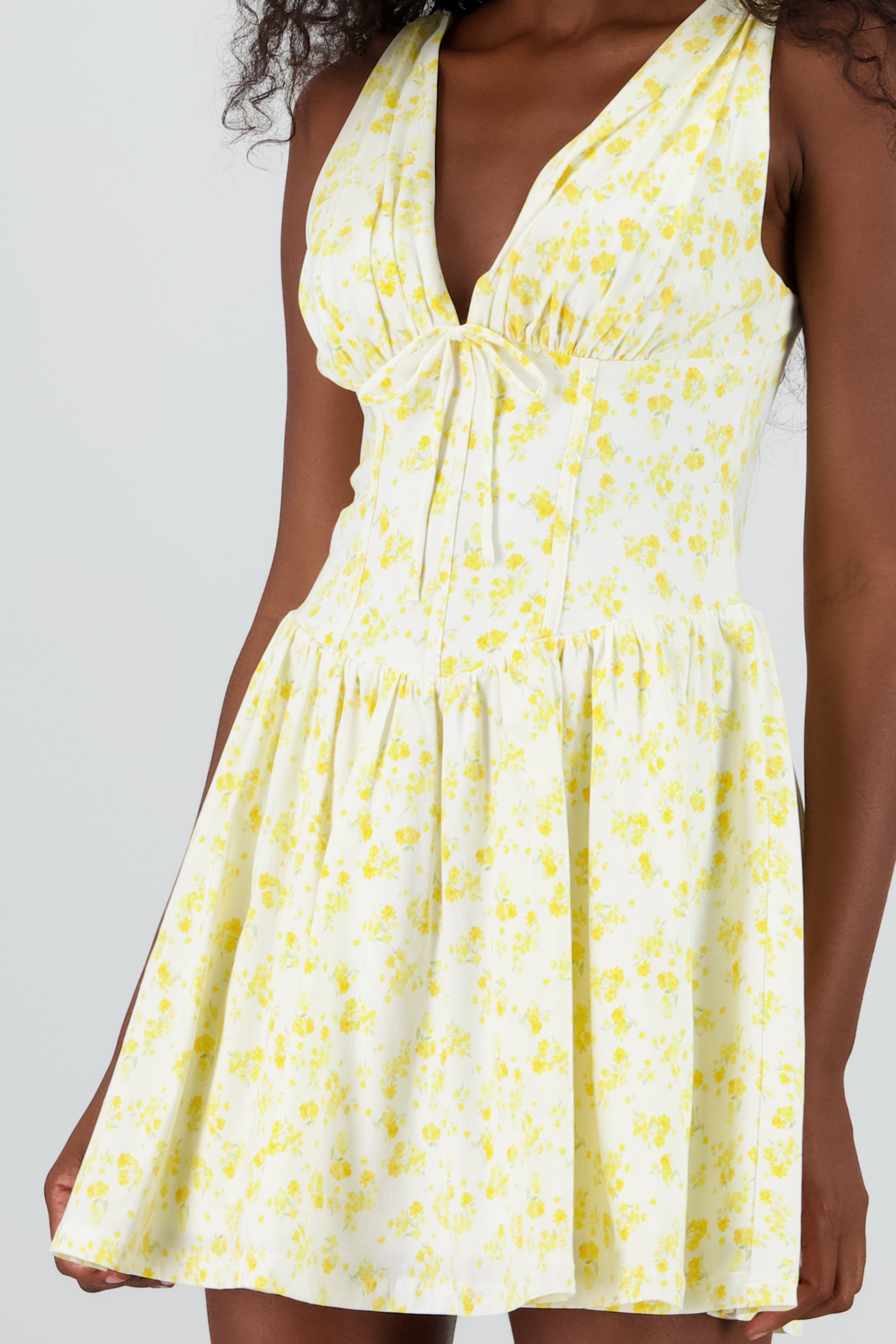 Vestido mini floral AMARILLO