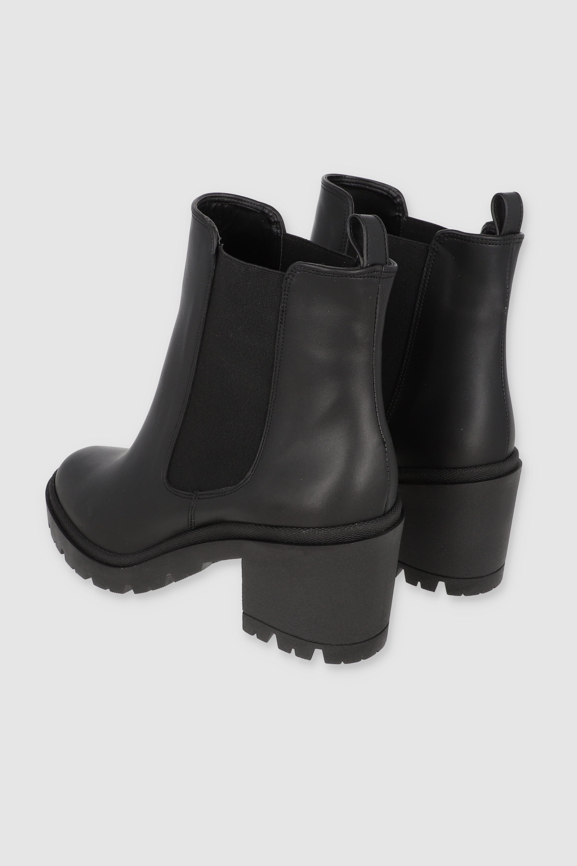 Botín básico elástico chelsea NEGRO