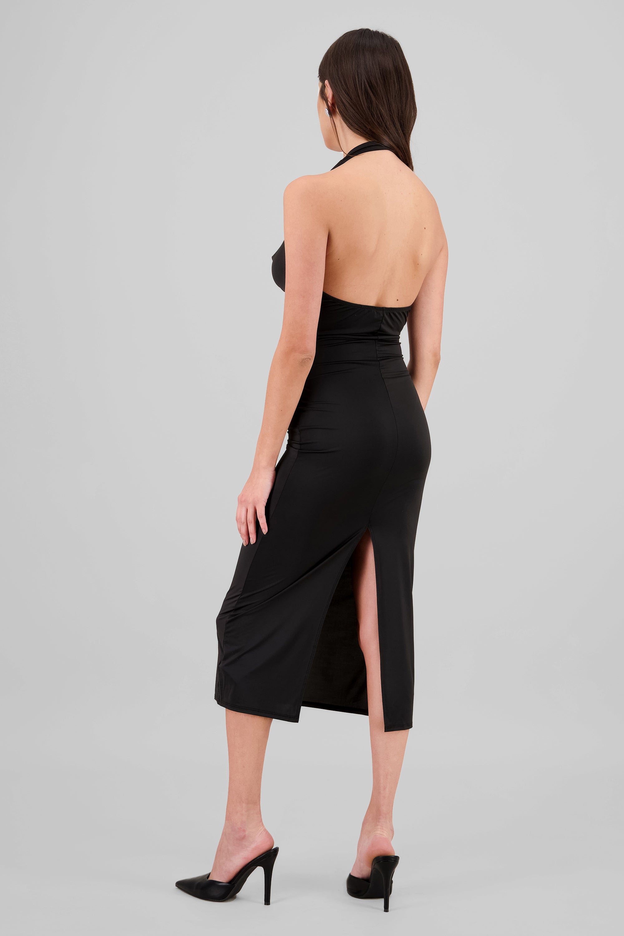 Vestido maxi cuello halter cascada NEGRO