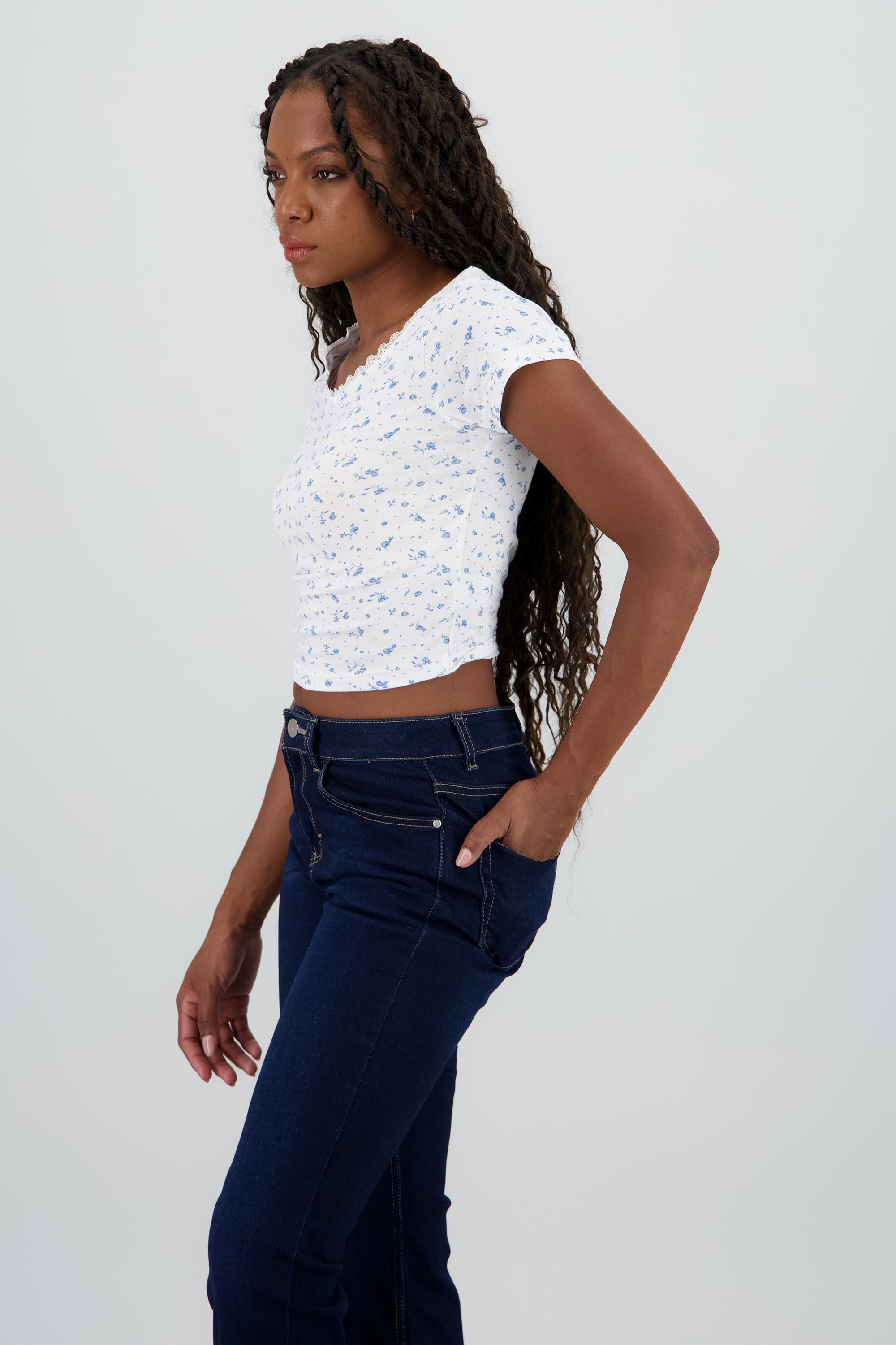 Top de manga corta con estampado de flores BLANCO COMBO
