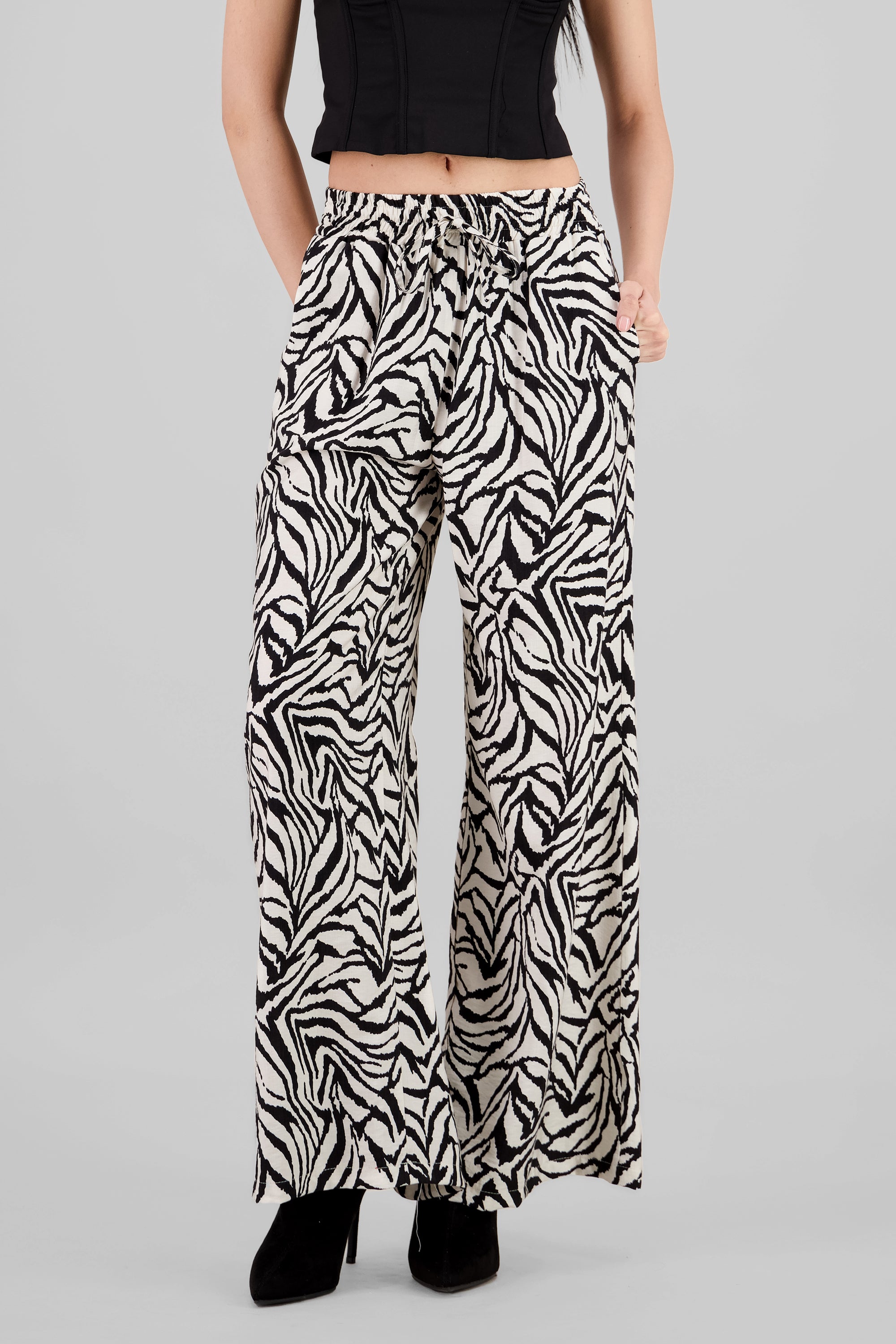 Pantalon amplio detalle resorte BLANCO COMBO