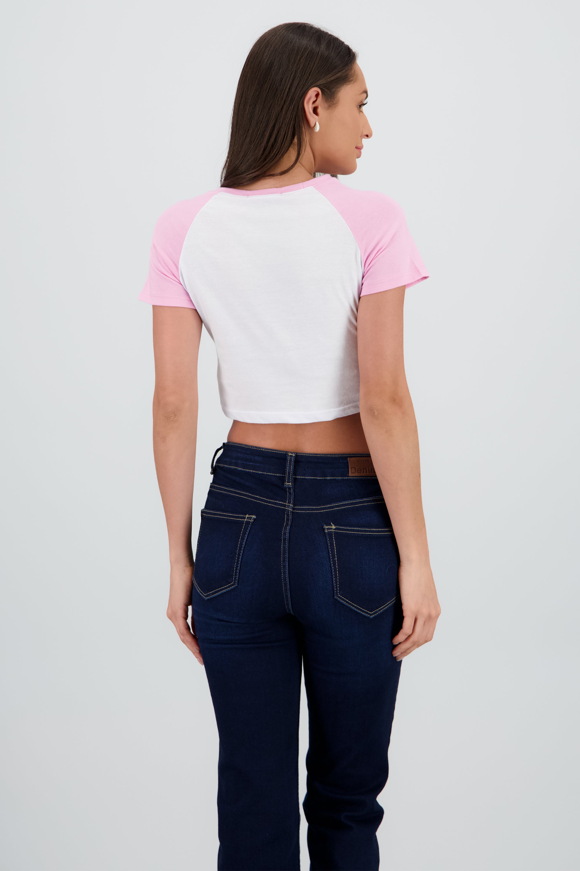 Playera crop cerezas contraste mangas ROSA PASTEL