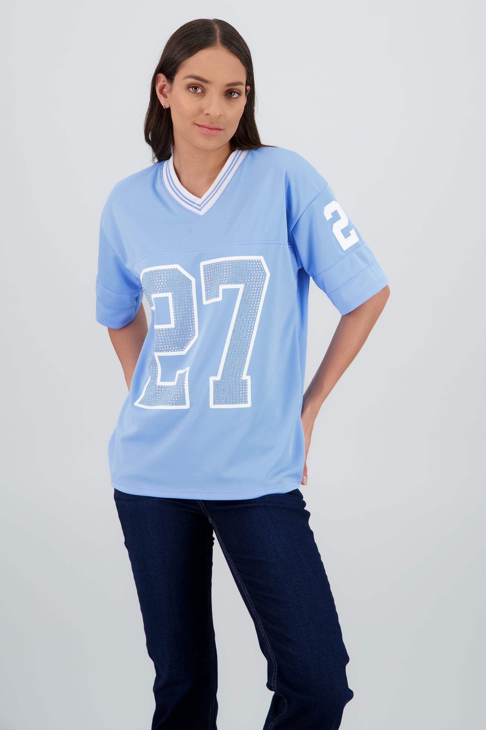 Playera deportiva numero brillos AZUL PASTEL