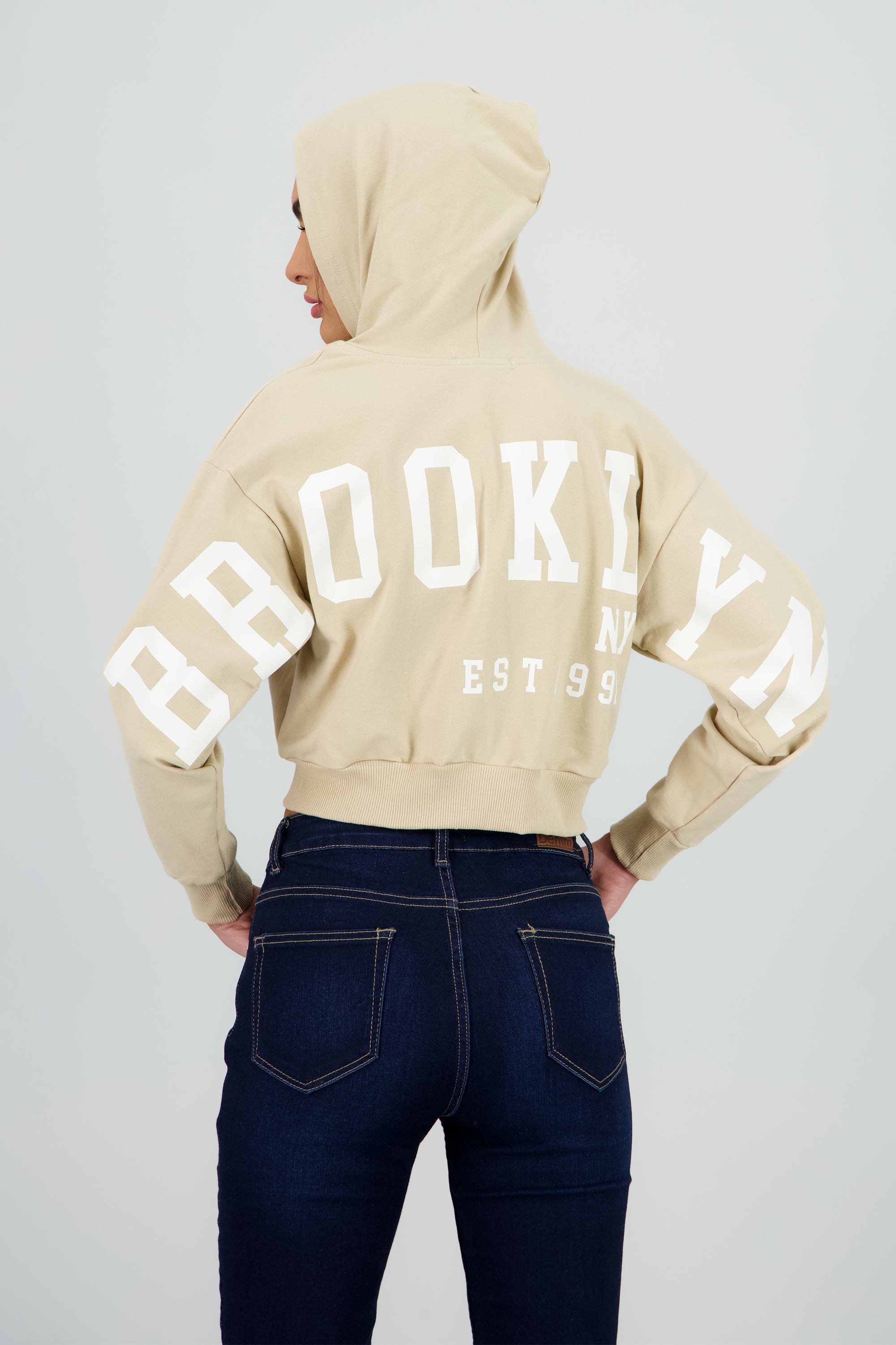 Sudadera crop cierre estampado espalda BEIGE