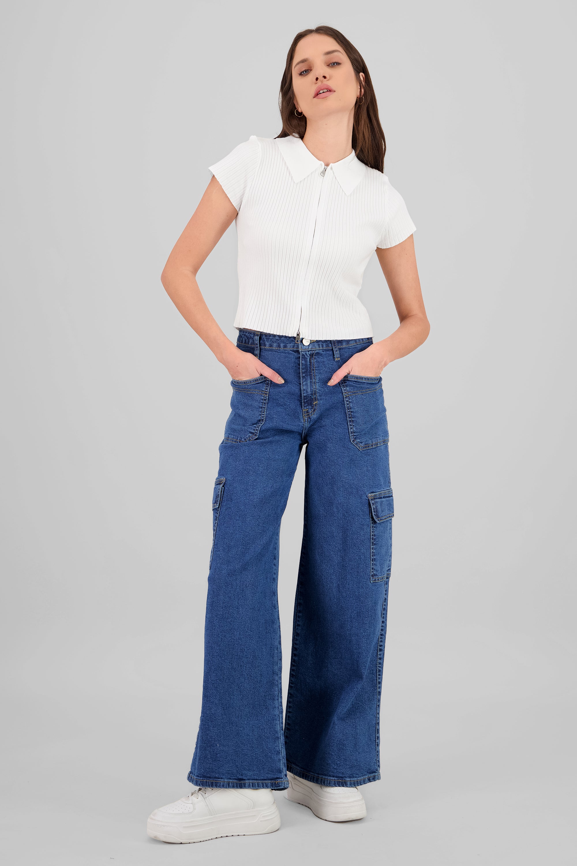 Jeans cargo 2 bolsas parche MEDIUM WASH