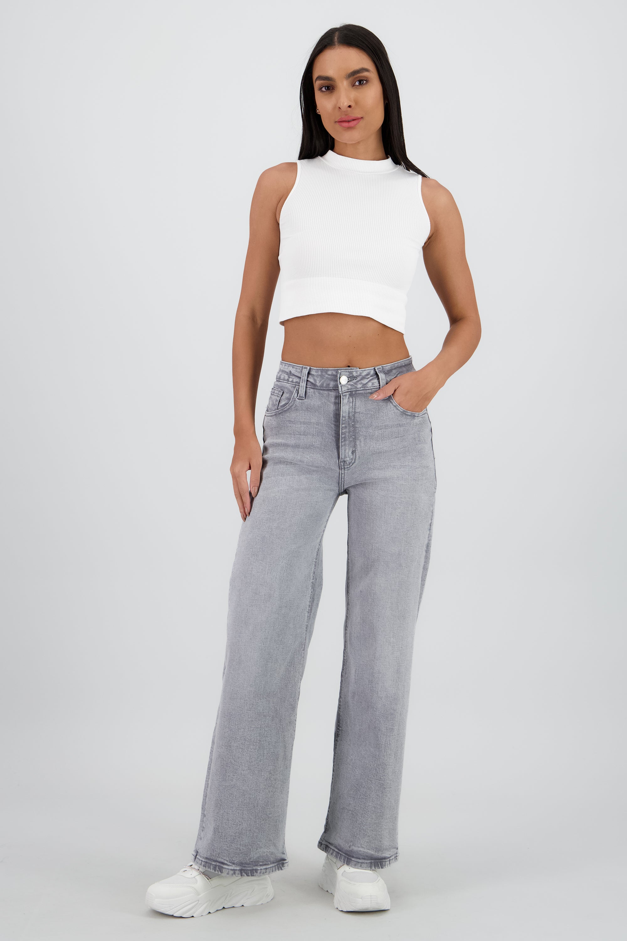 Jeans straight deslavado GRIS CLARO