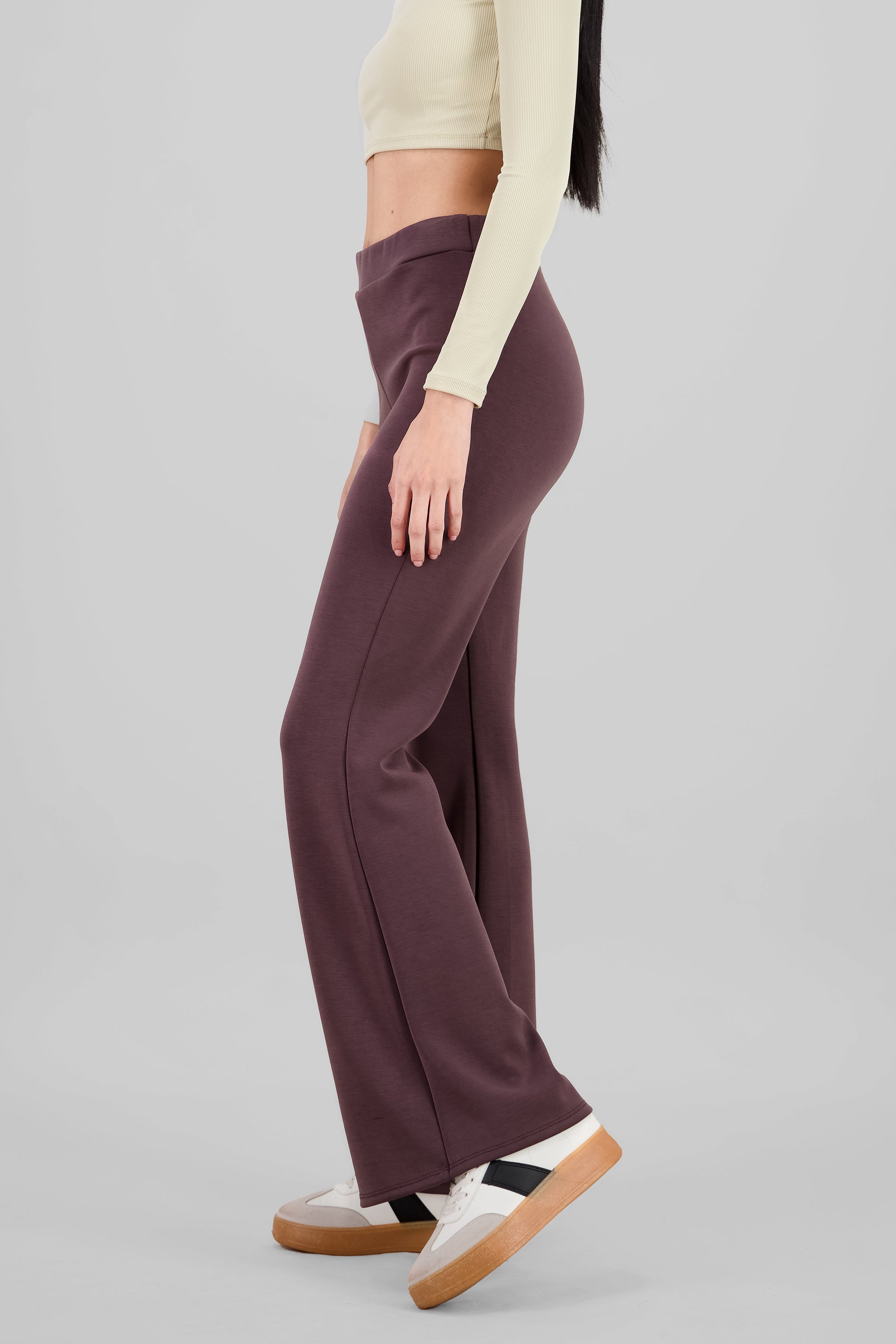 Pantalon flare detalle pretina CHOCOLATE